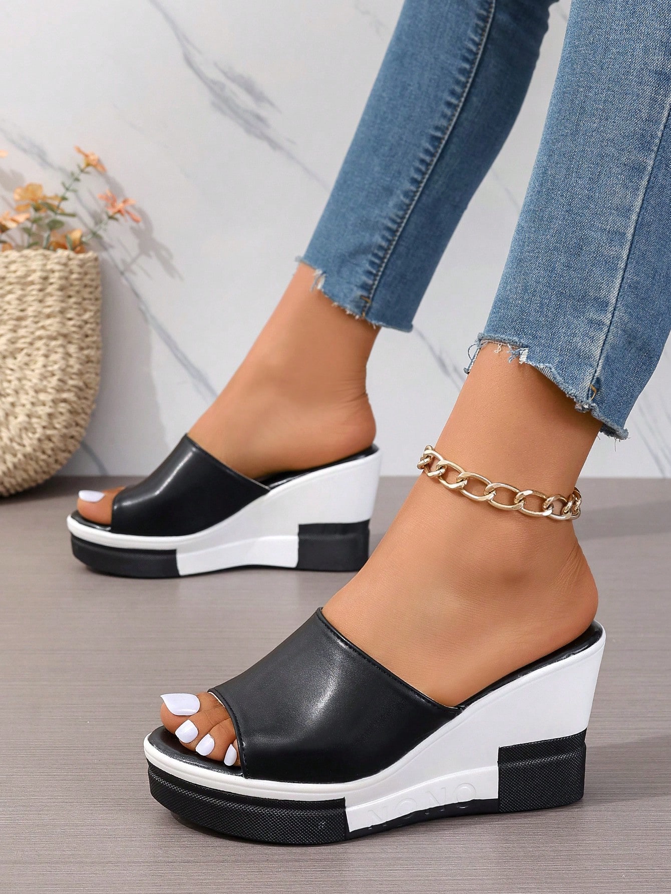 Women Platforms & Wedge Sandals