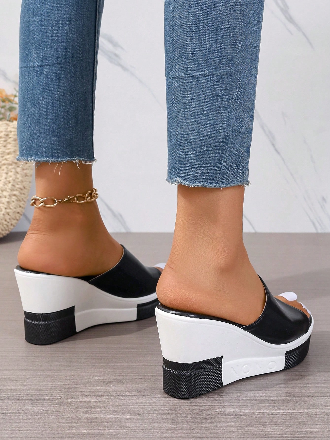 Women Platforms & Wedge Sandals