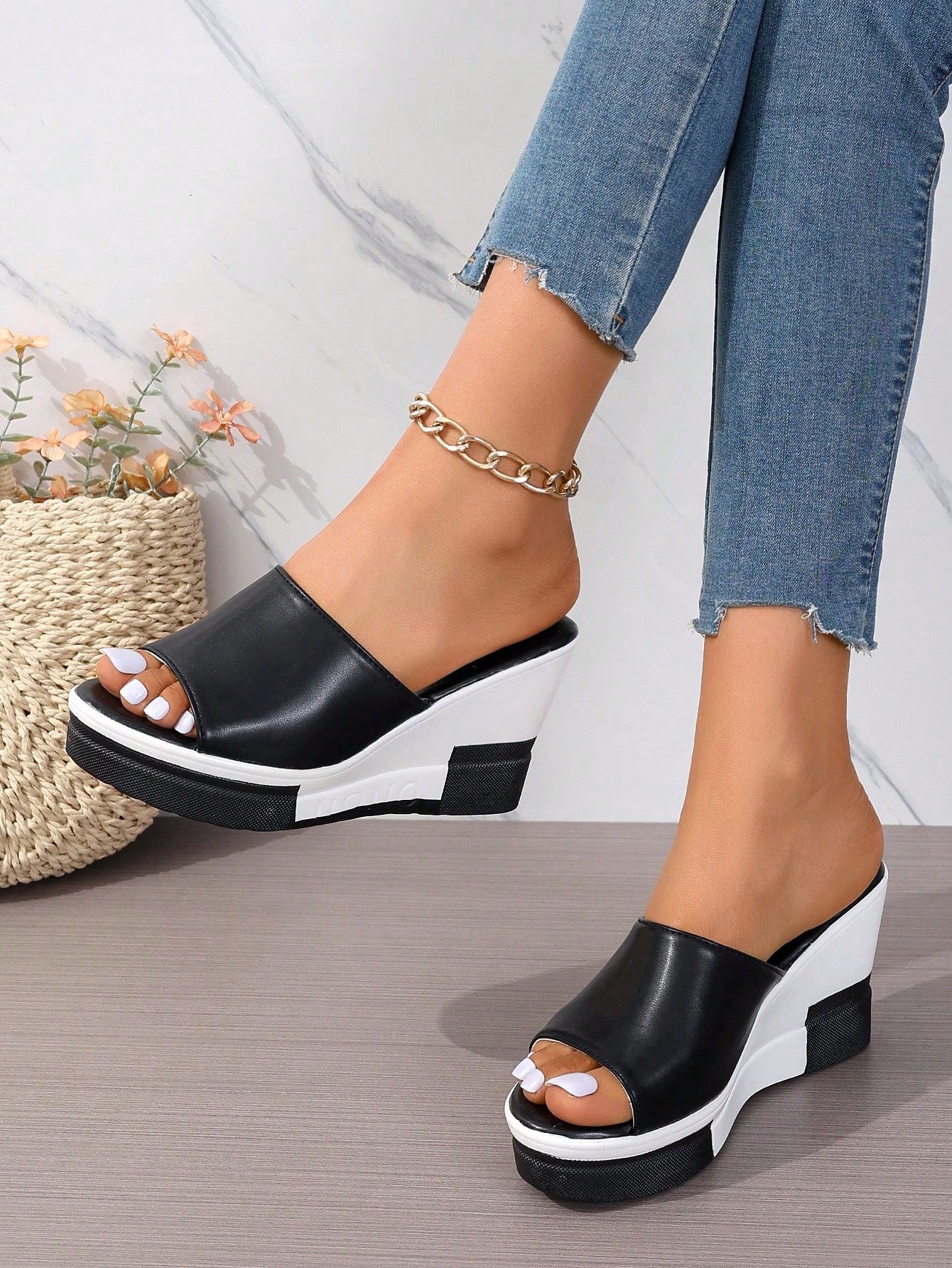 Women Platforms & Wedge Sandals