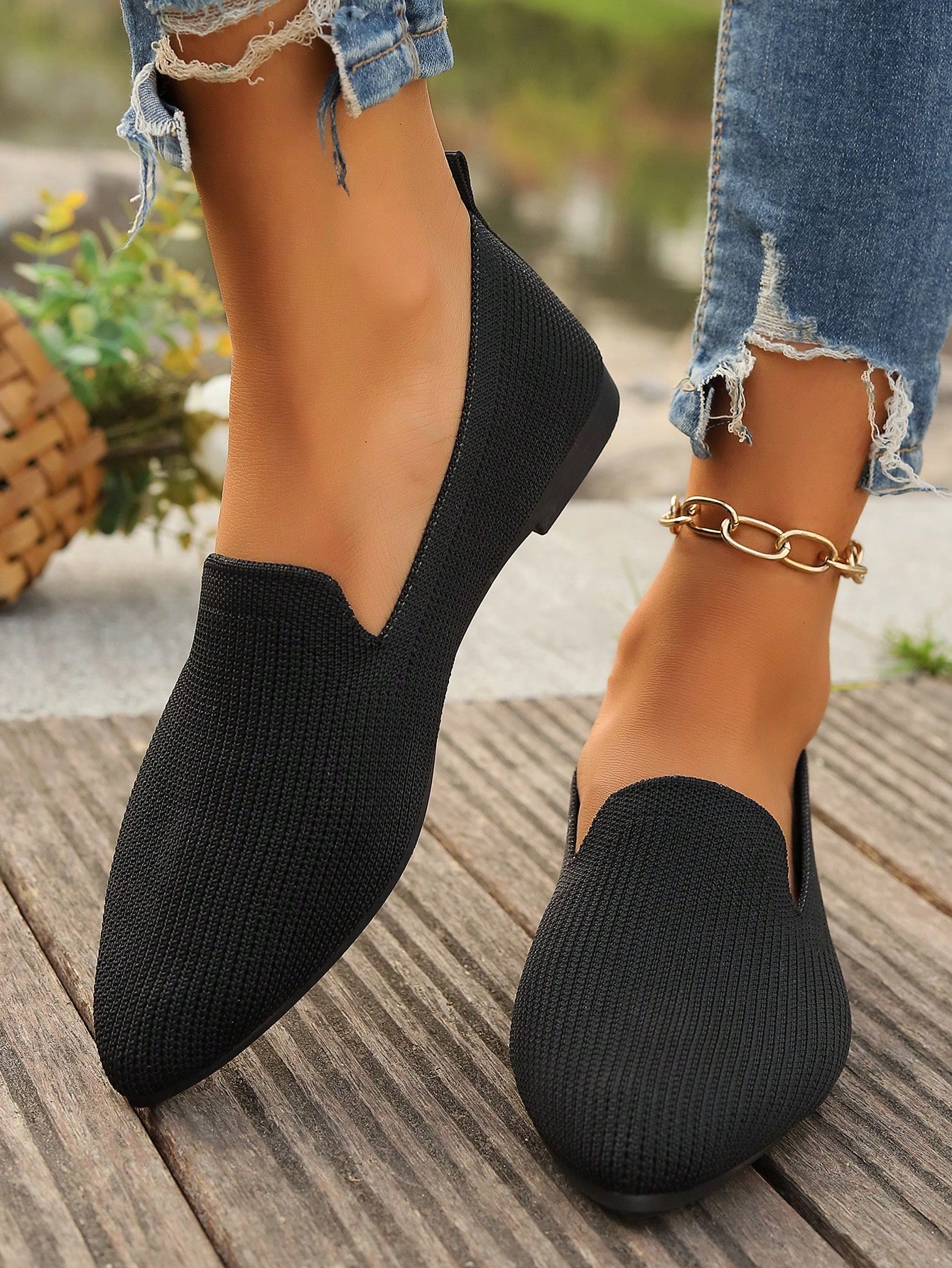 In Black Women Flats