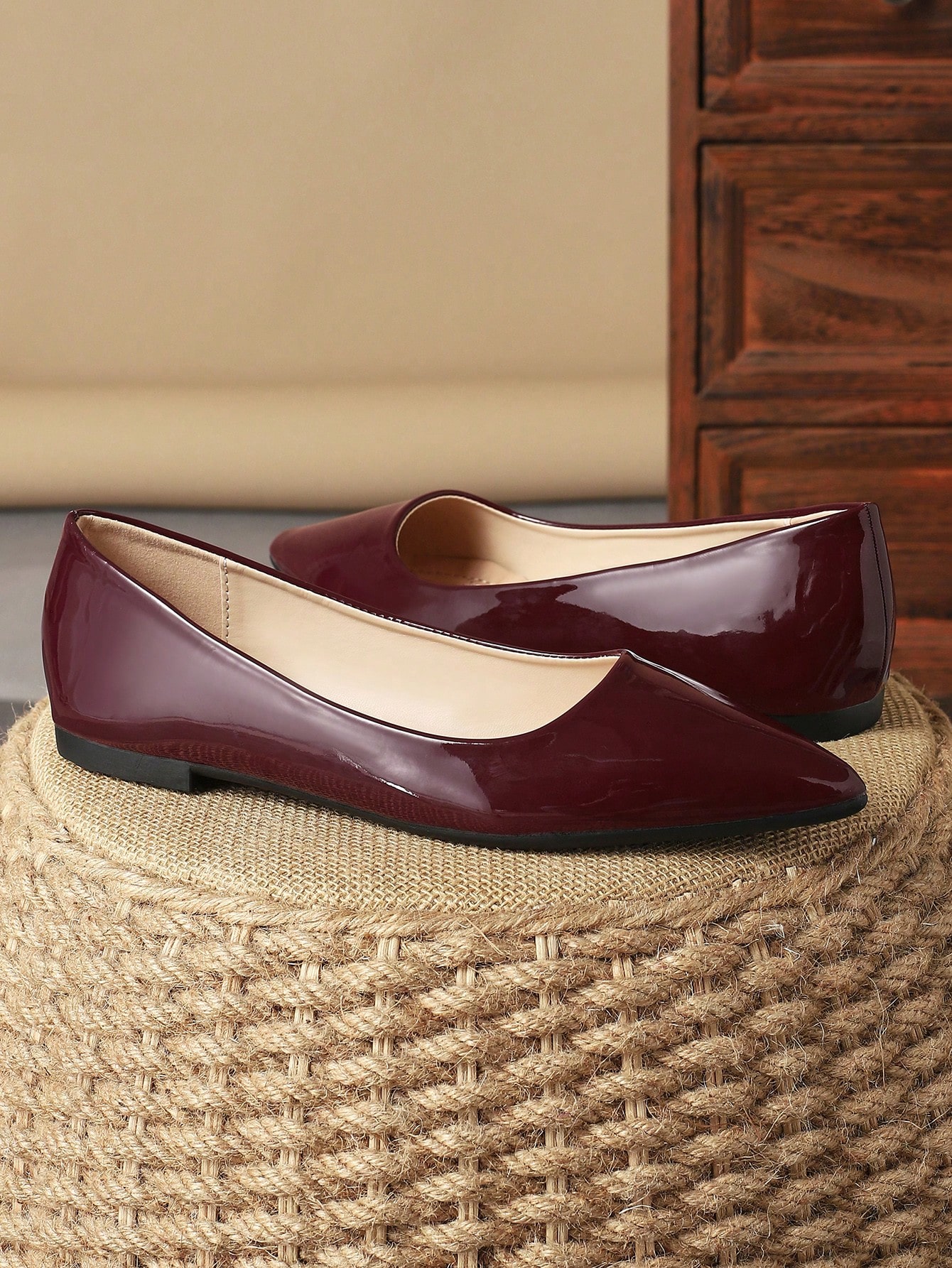 In Burgundy Women Flats