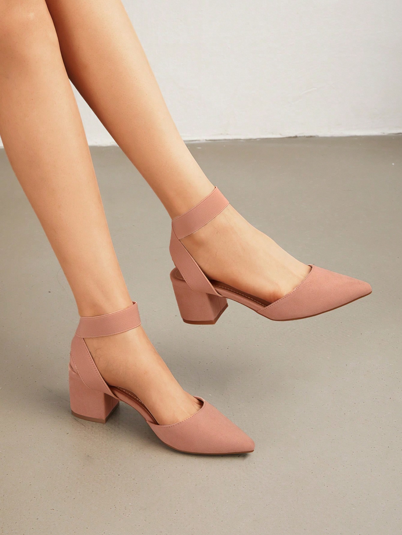 In Dusty Pink Women Pumps