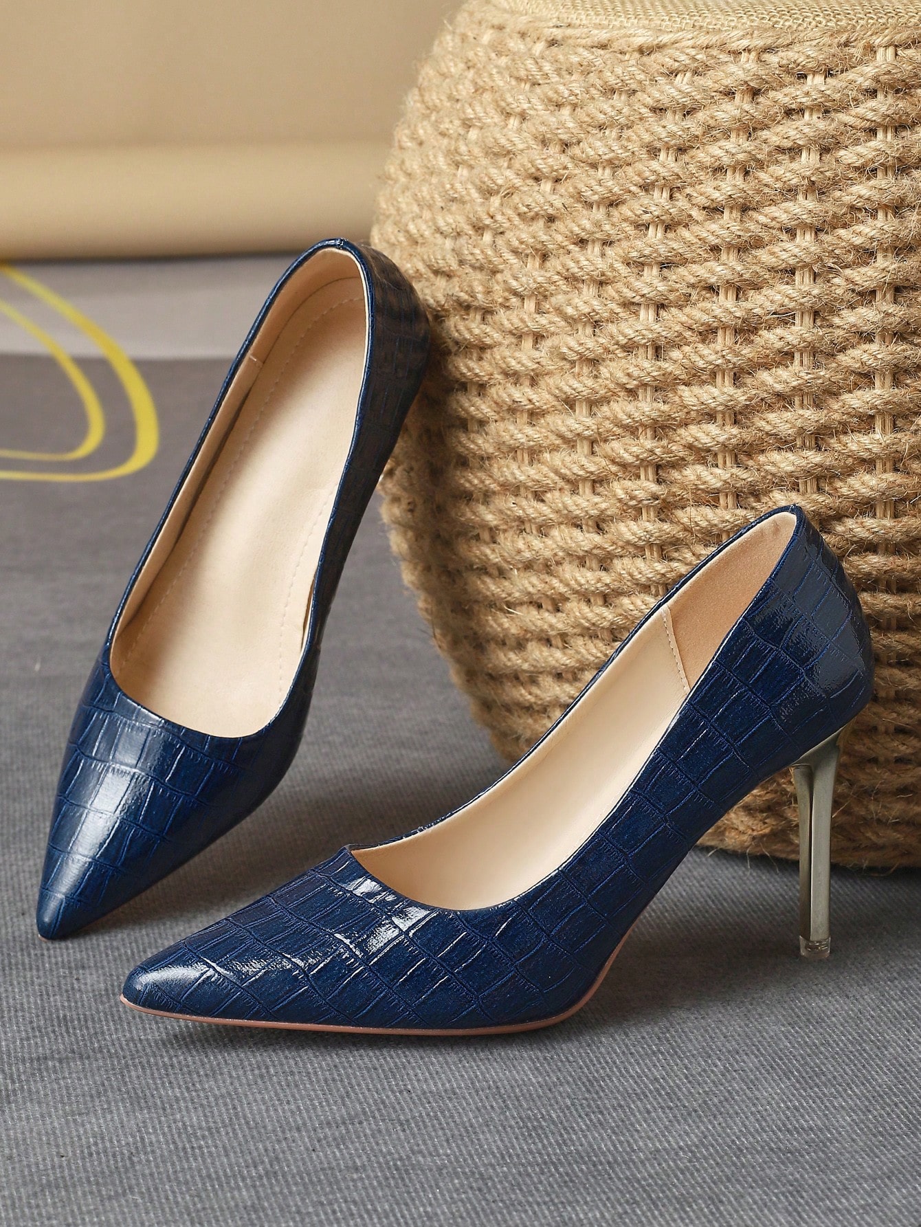 In Navy Blue Women Pumps