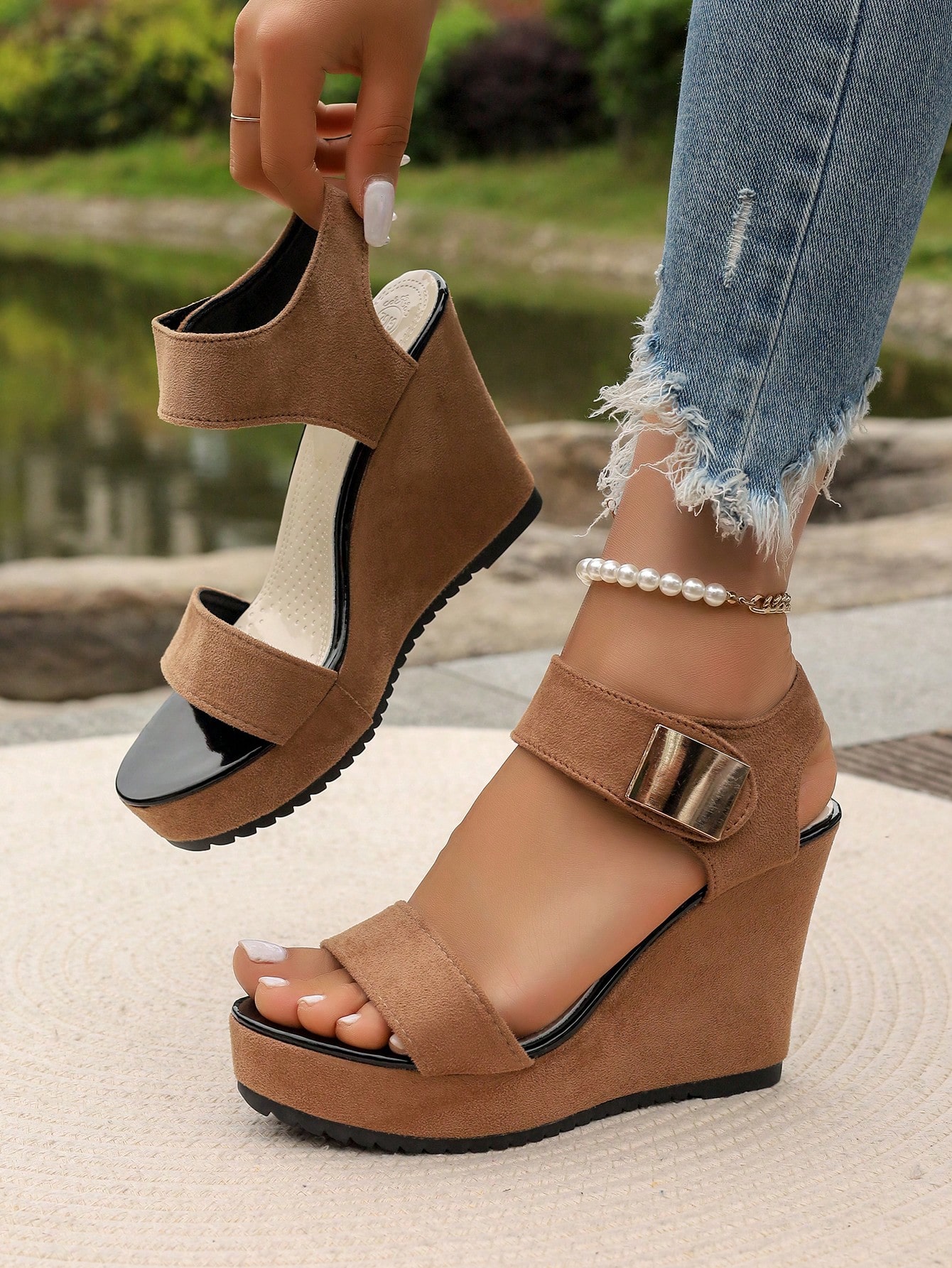 Women Platforms & Wedge Sandals