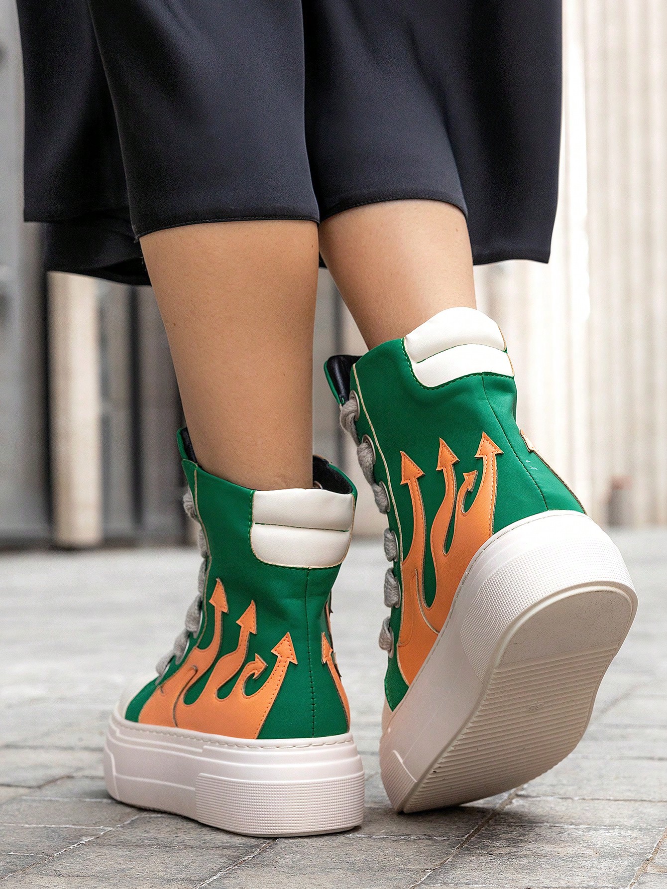 In Green Women Fashion Boots