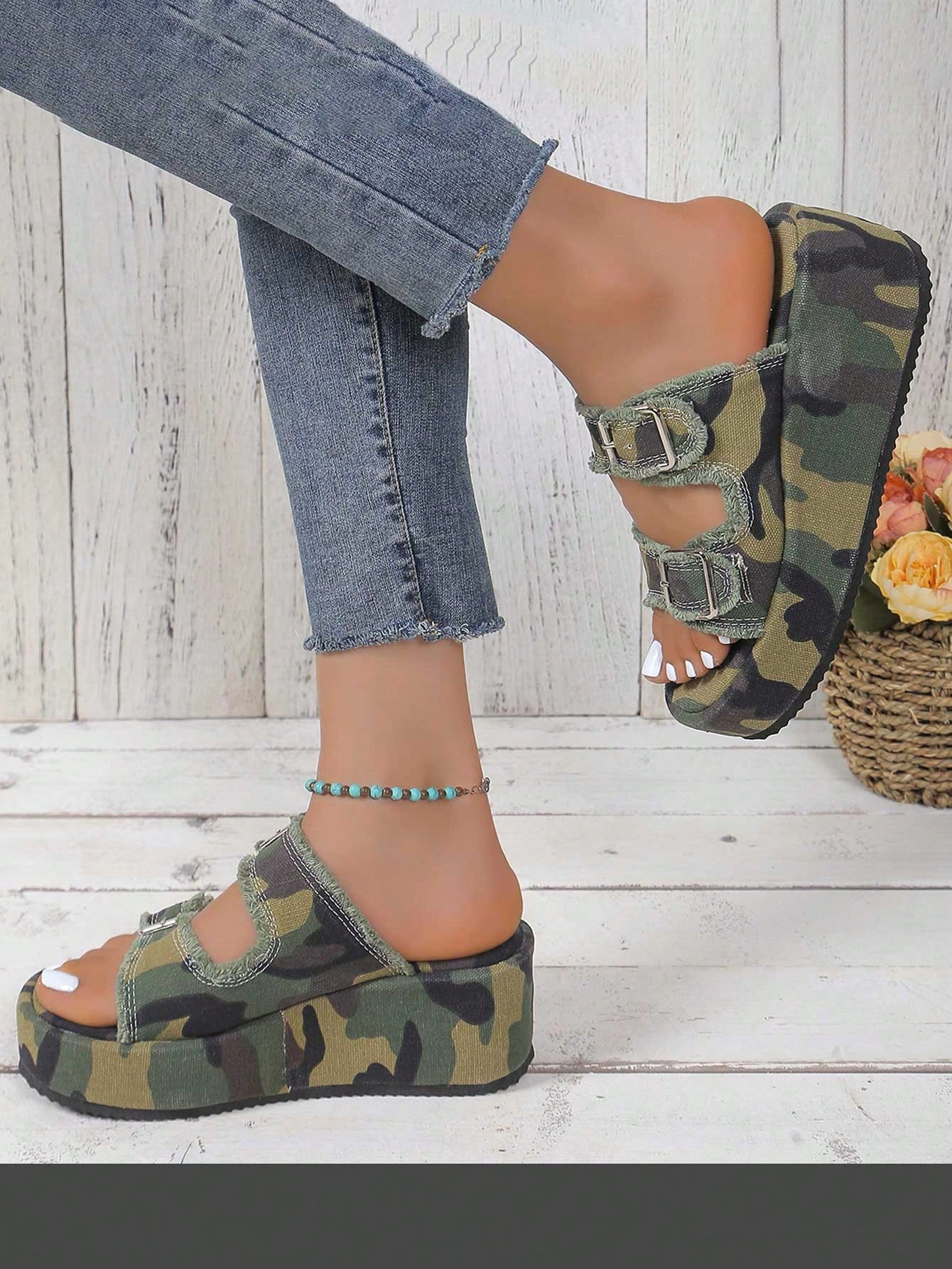 Women Platforms & Wedge Sandals