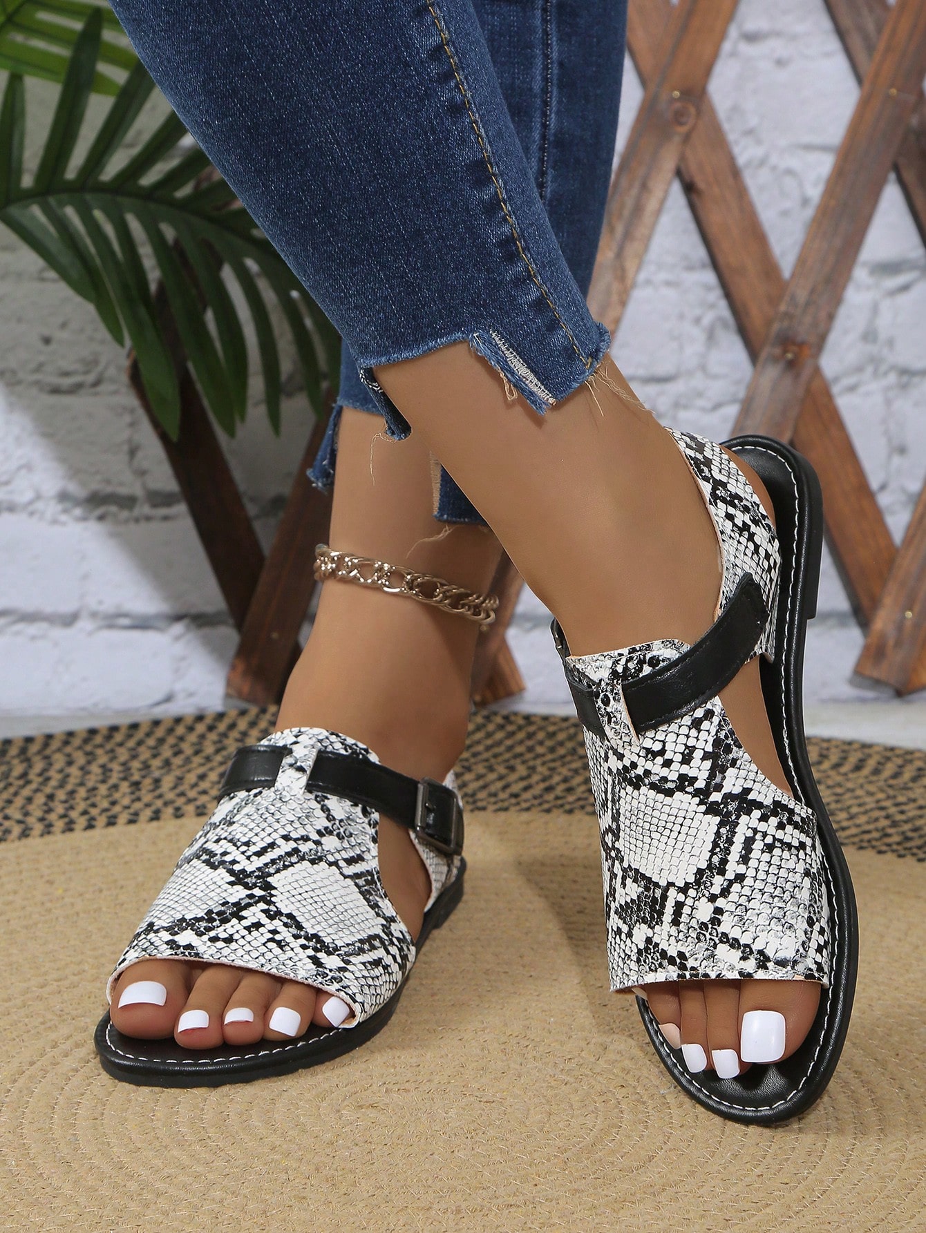 In Black and White Women Sandals