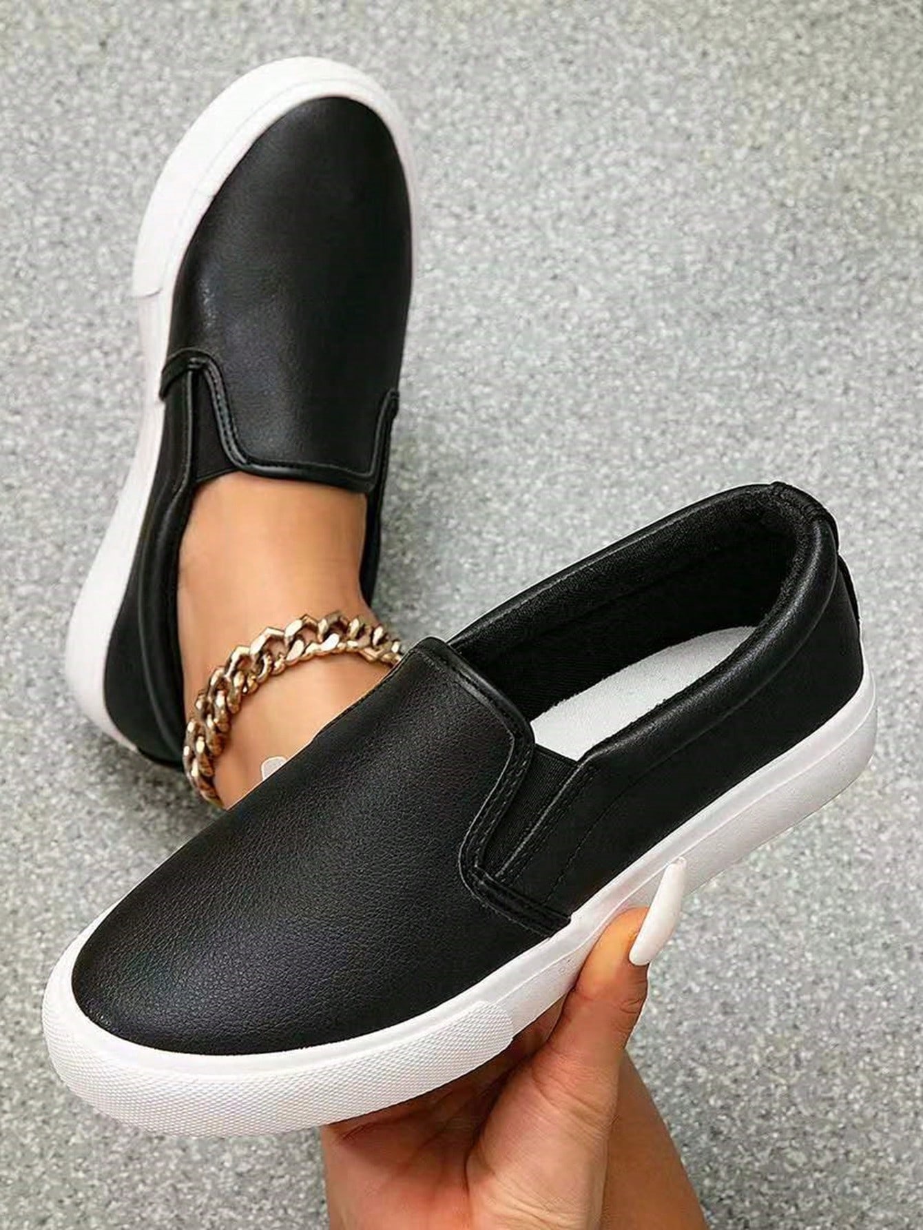 In Black and White Women Flats