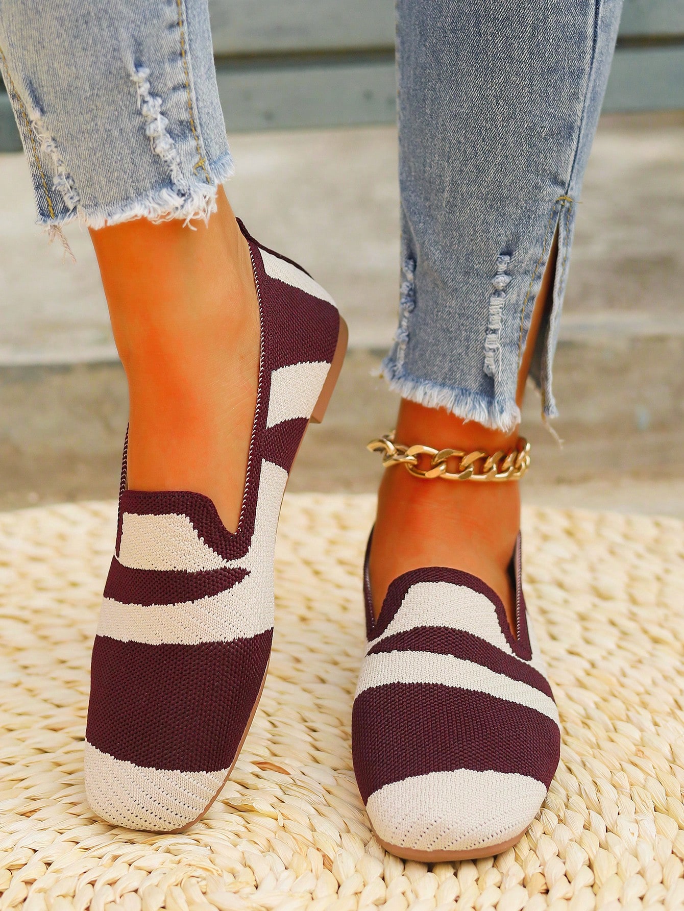 In Burgundy Women Flats