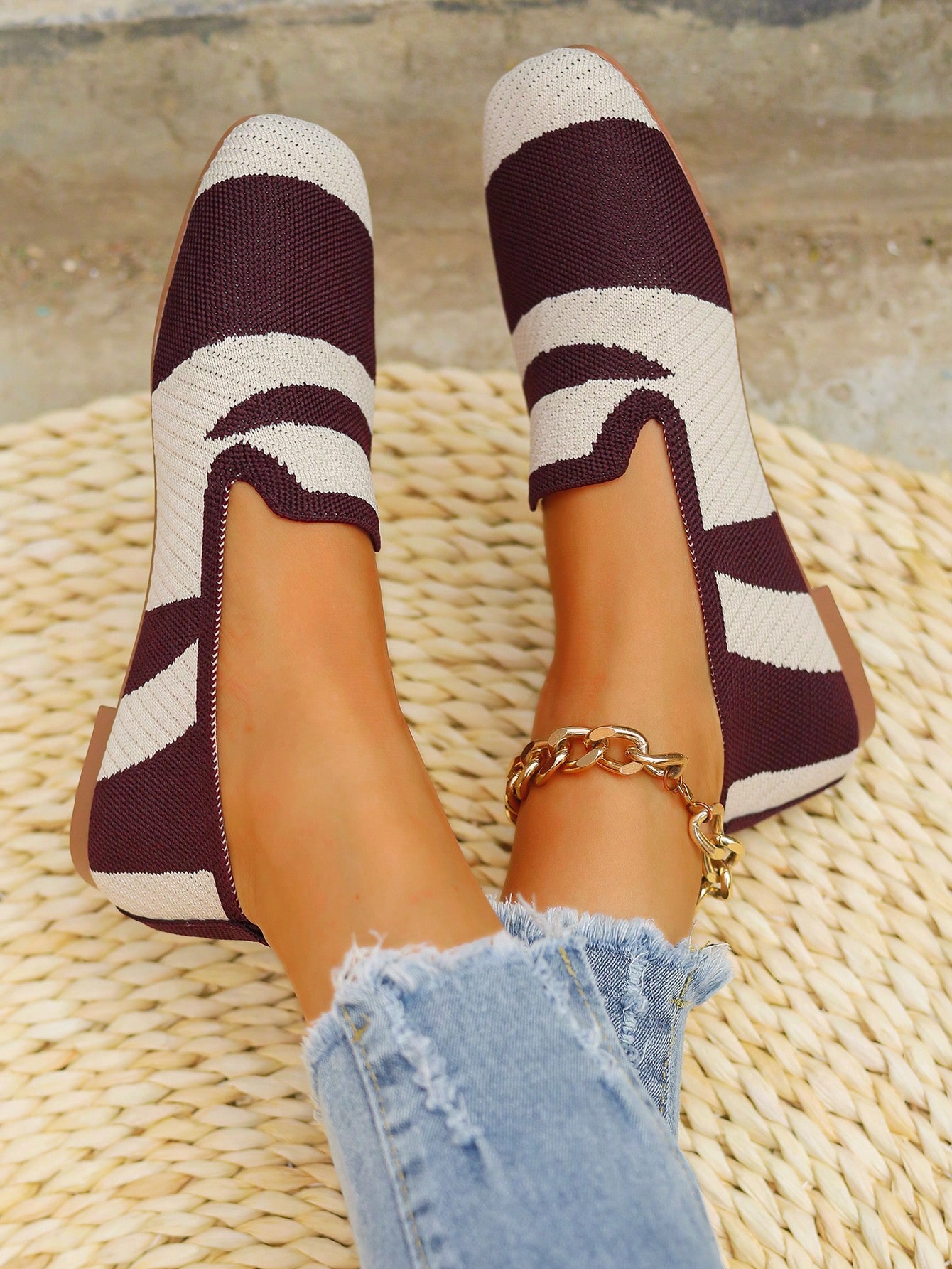 In Burgundy Women Flats