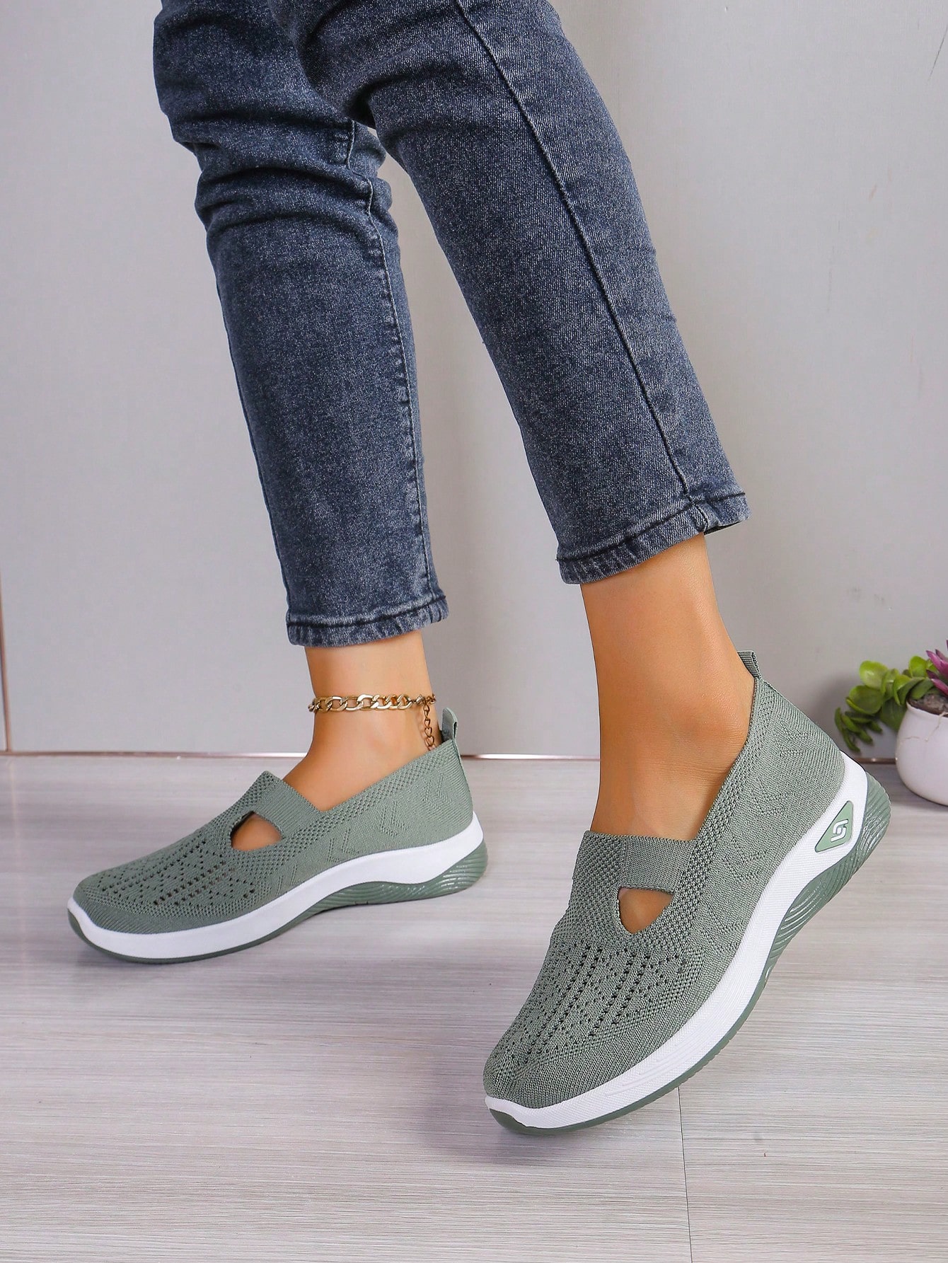 In Olive Green Women Shoes