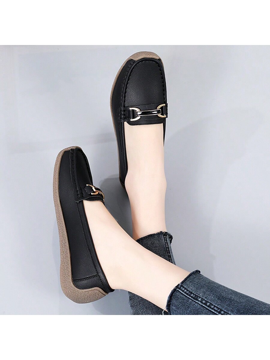 In Black Women Flats