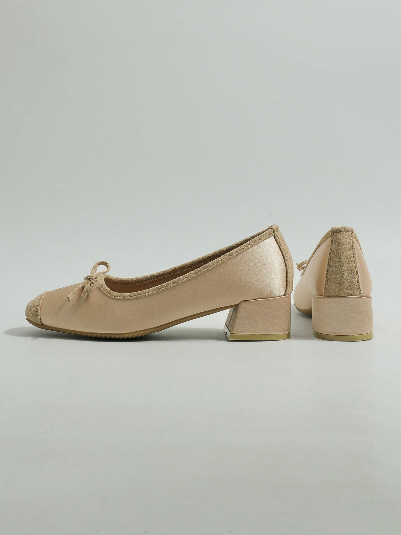 In Champagne Women Pumps