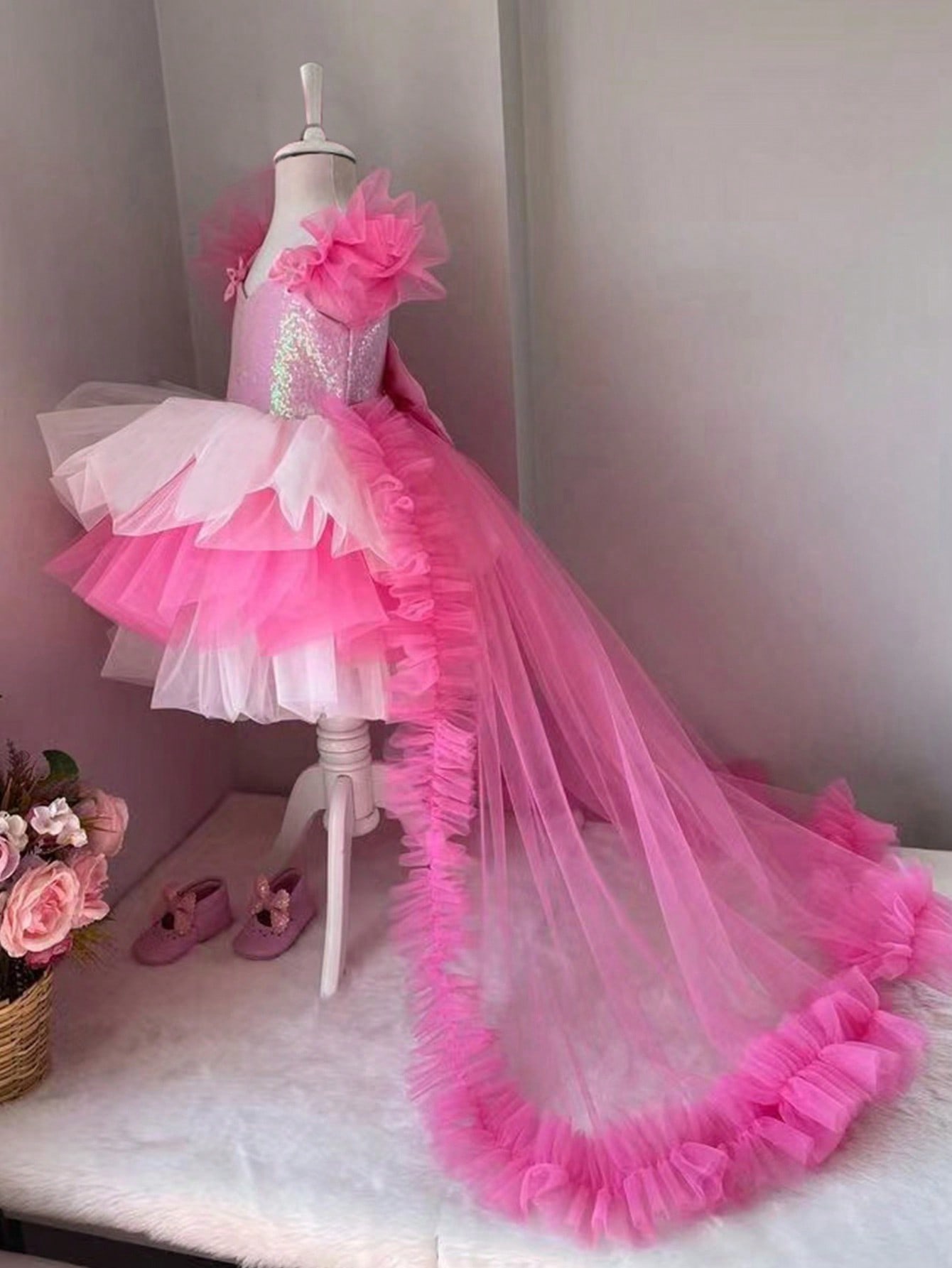 Young Girls Partywear