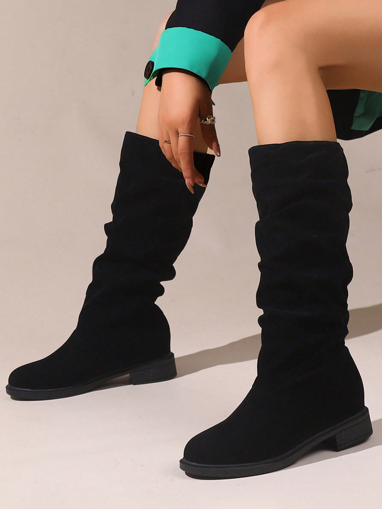 In Black Women Mid-Calf Boots