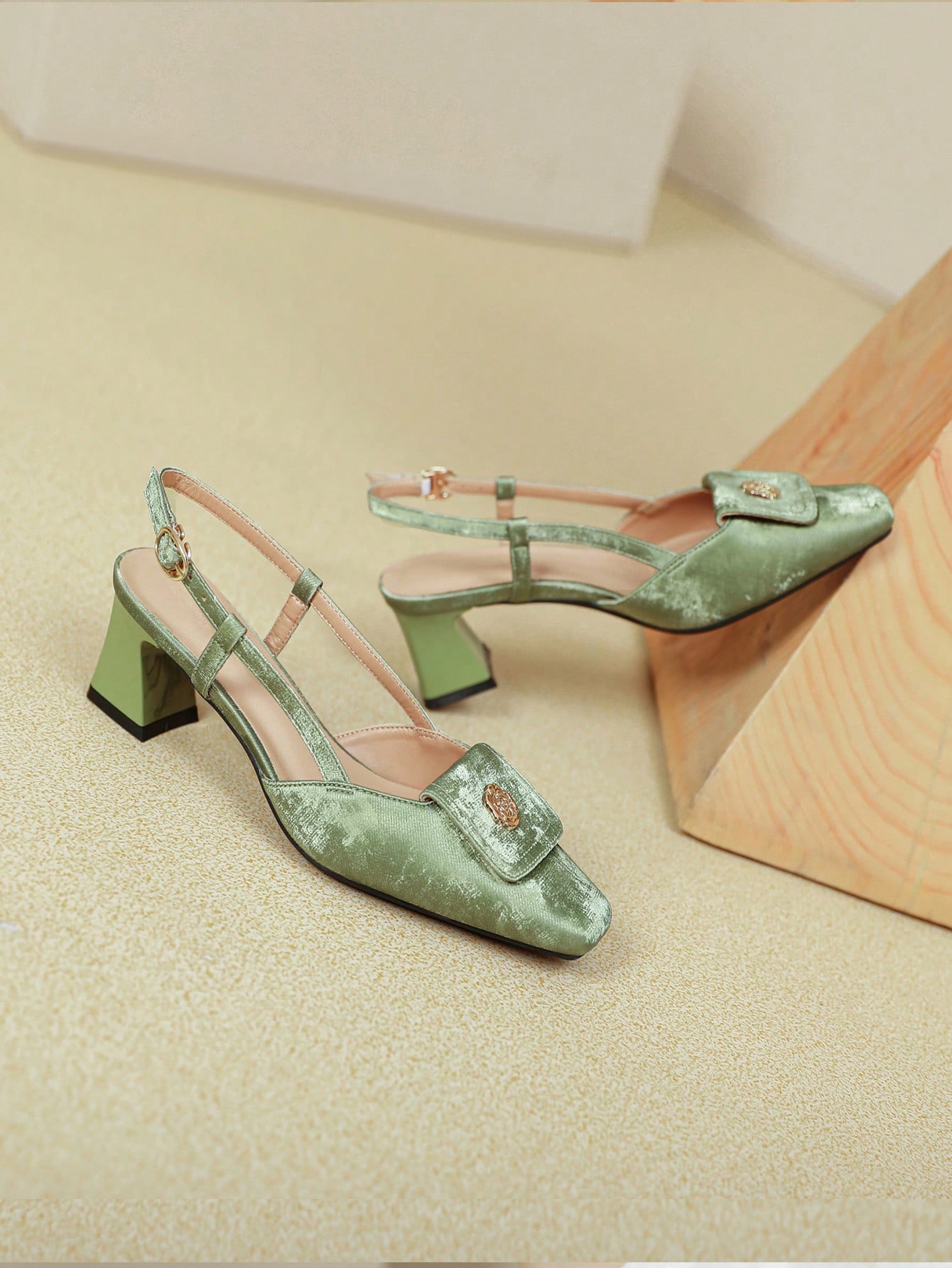 In Green Women Pumps