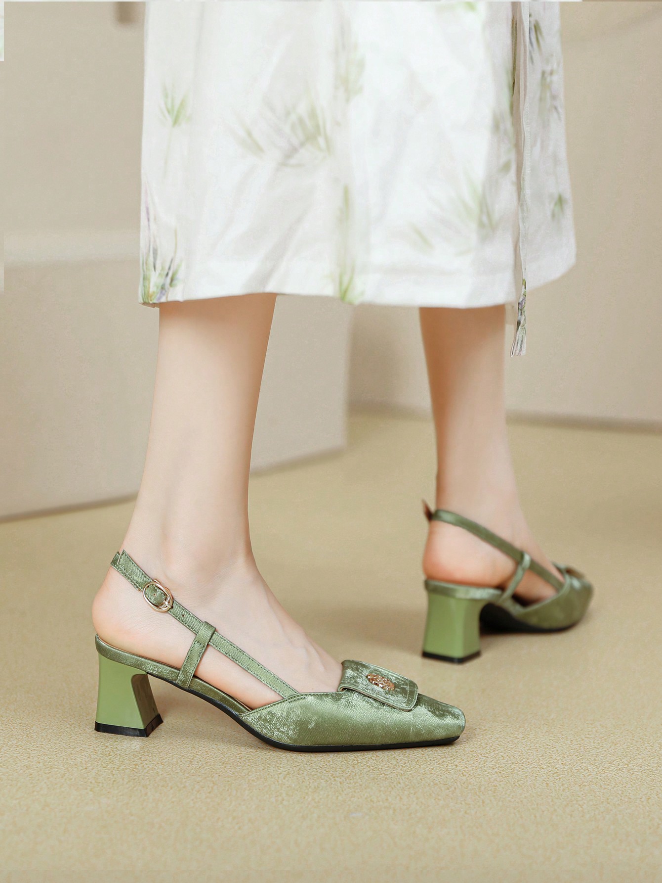 In Green Women Pumps