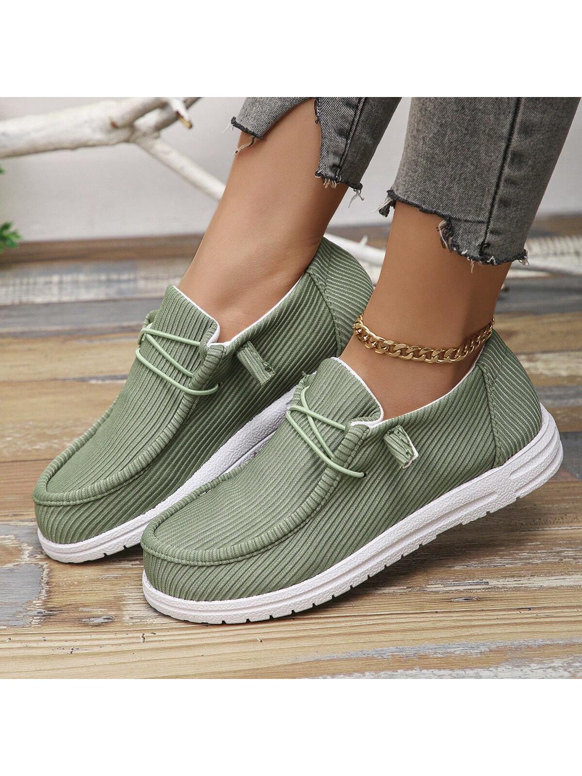 In Green Women Flats