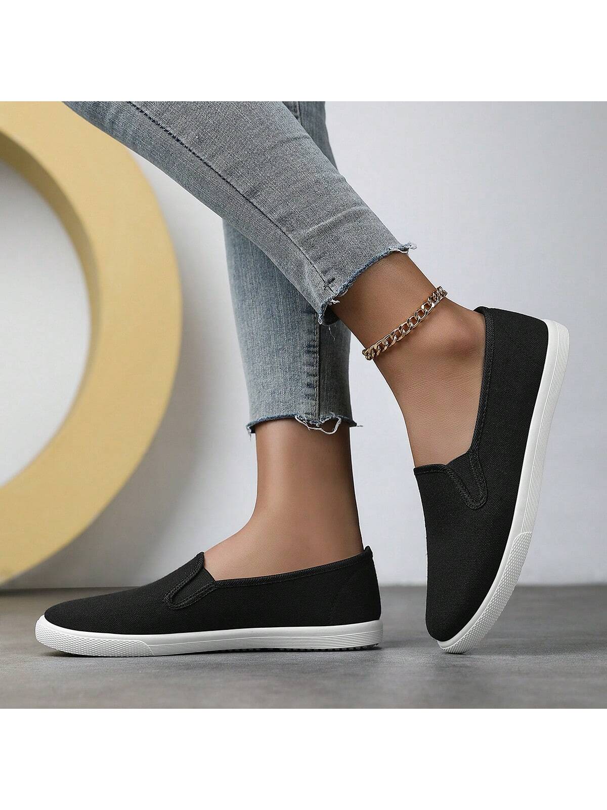 In Black and White Women Flats