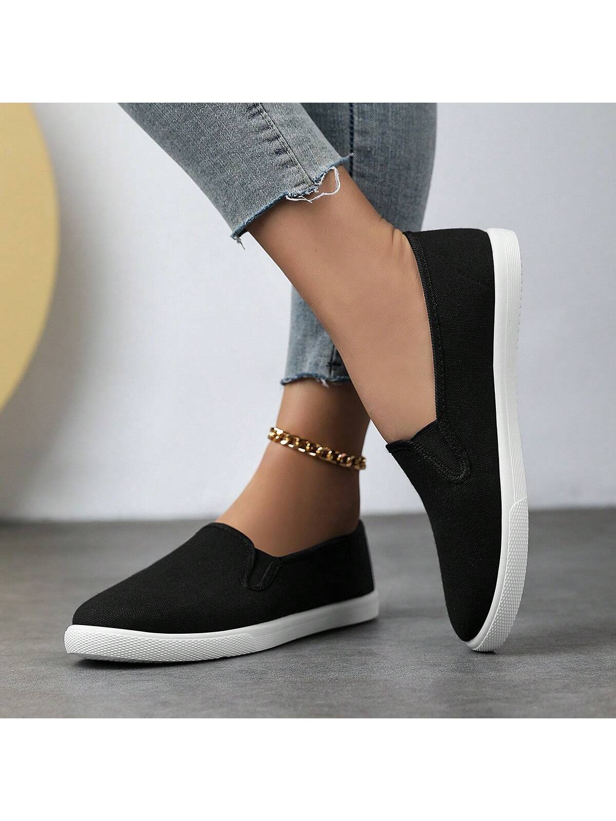 In Black and White Women Flats