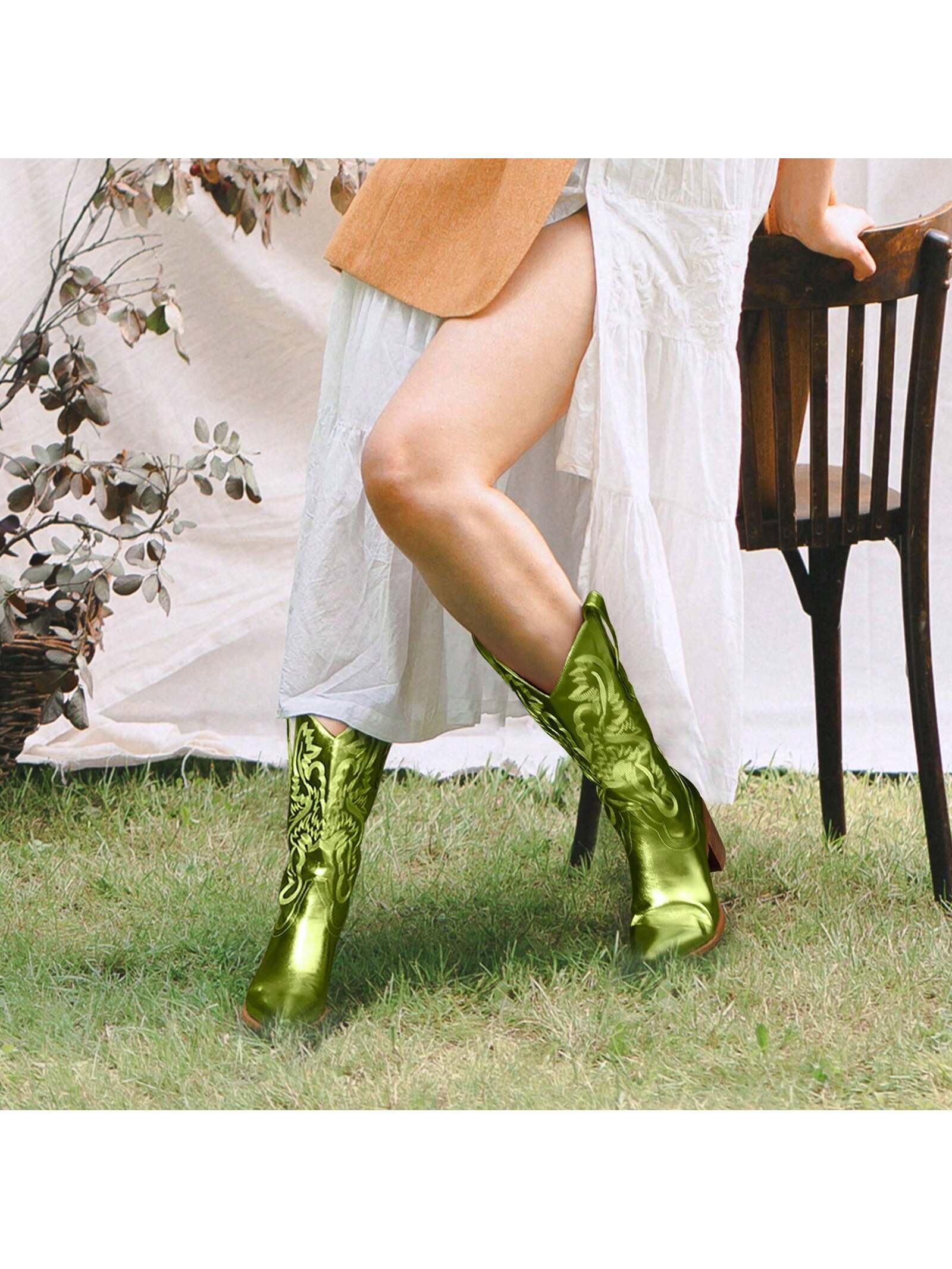 In Green Women Fashion Boots