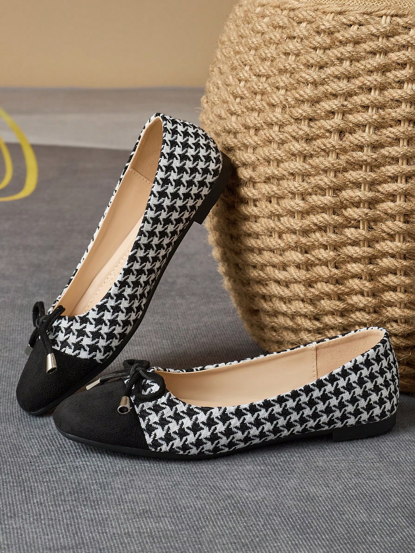 In Black and White Women Flats