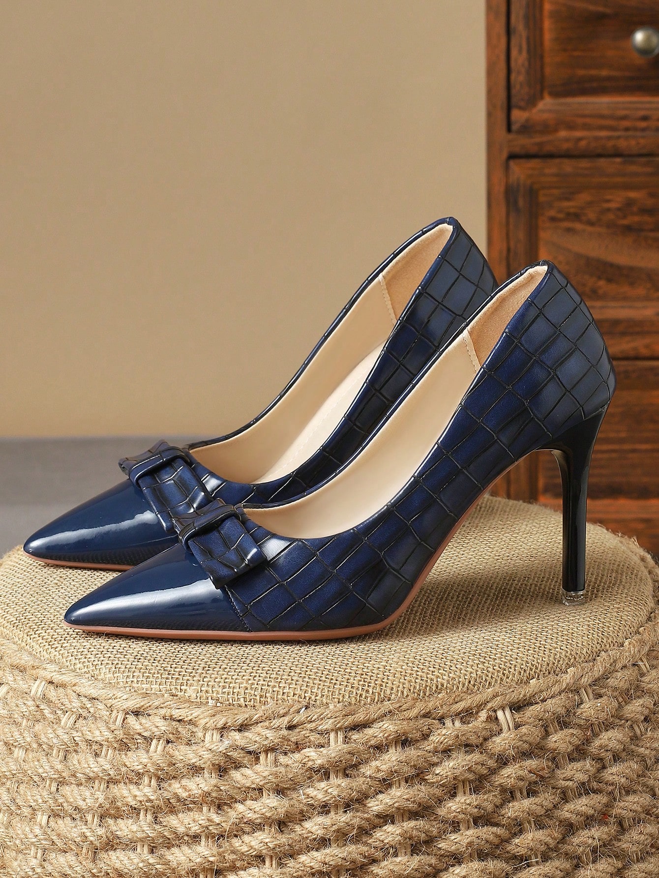 In Navy Blue Women Pumps