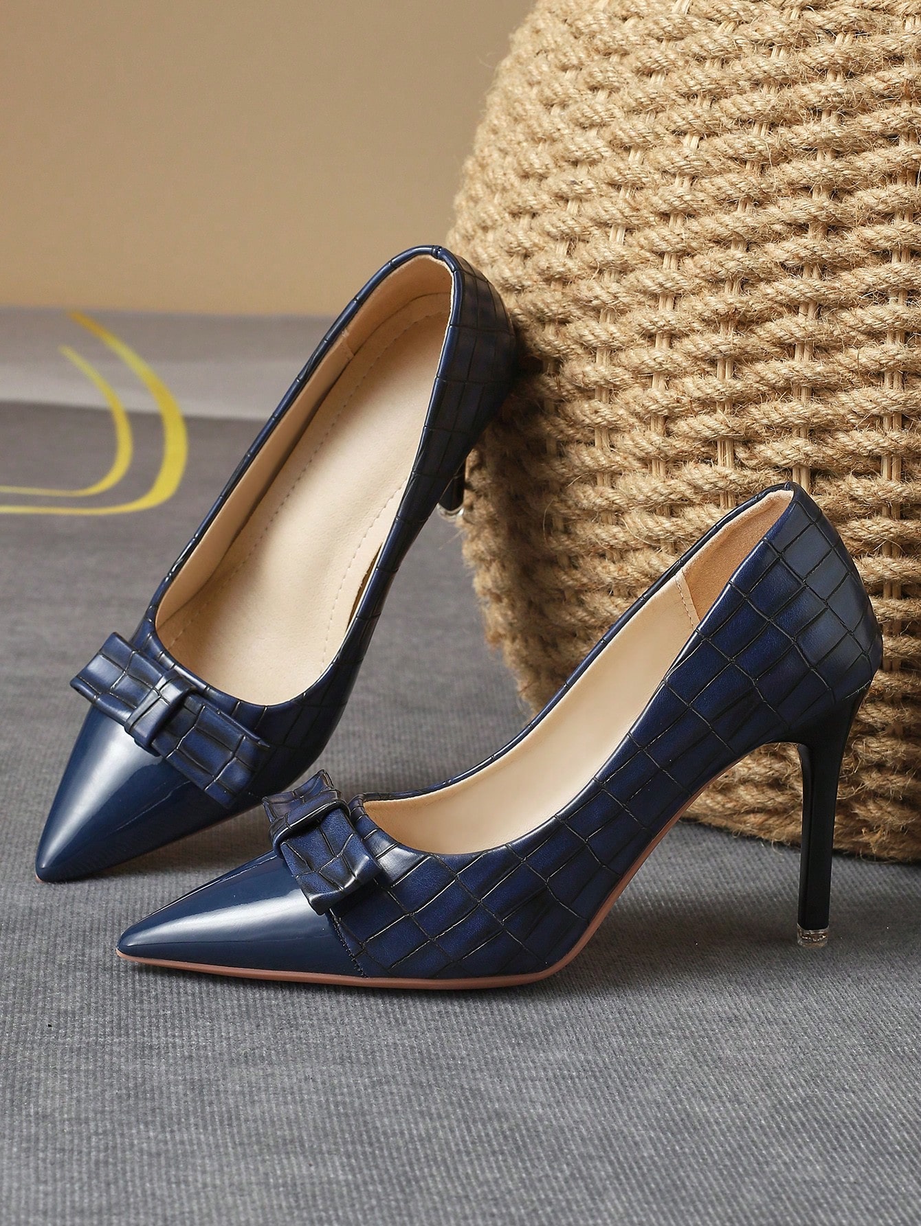 In Navy Blue Women Pumps