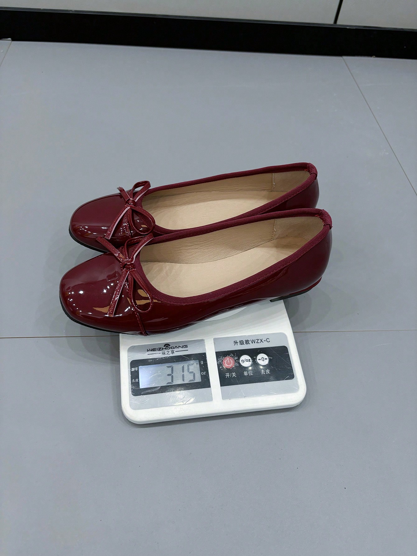 In Burgundy Women Shoes