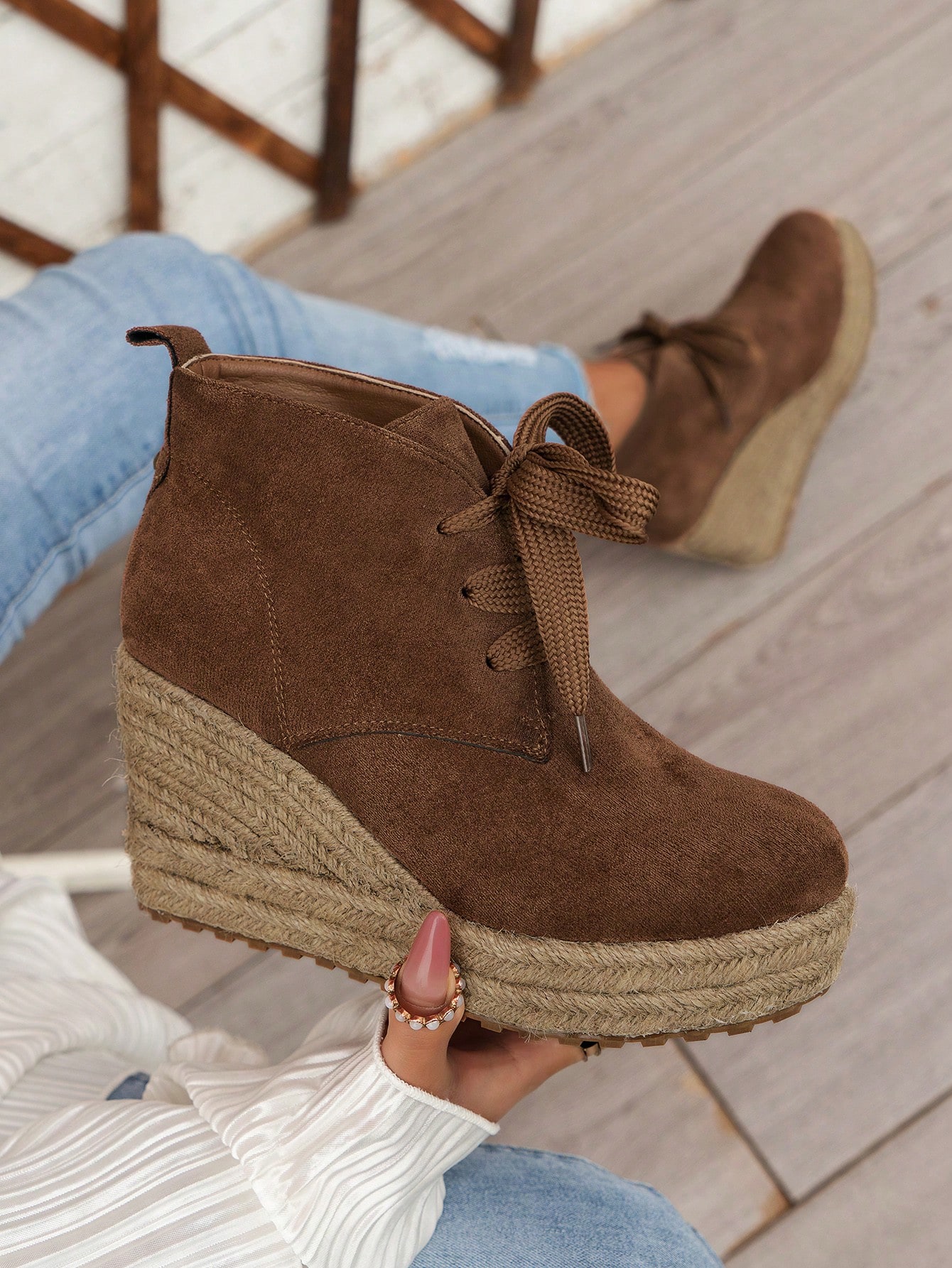 In Coffee Brown Women Fashion Boots