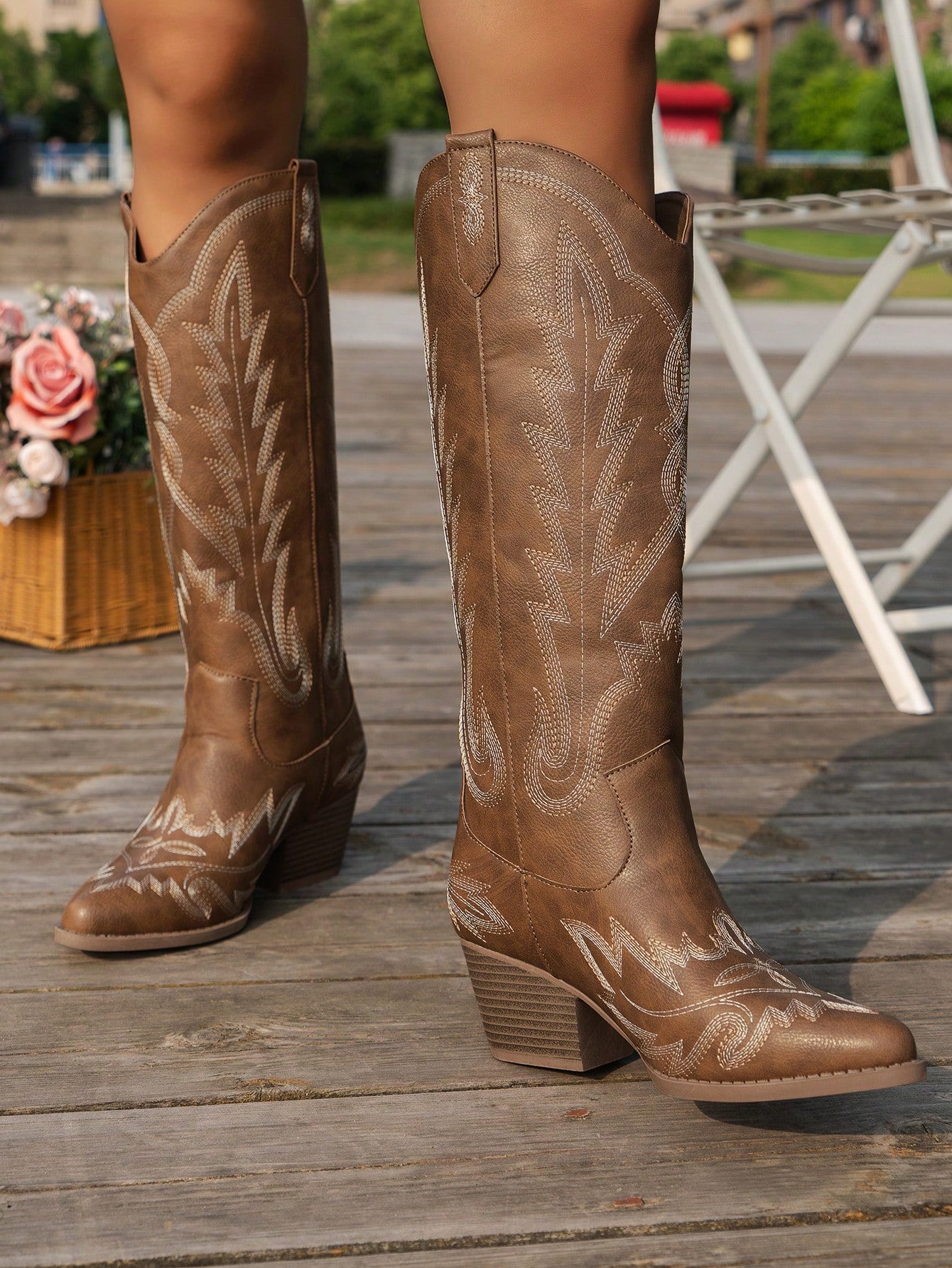 In Brown Women Mid-Calf Boots