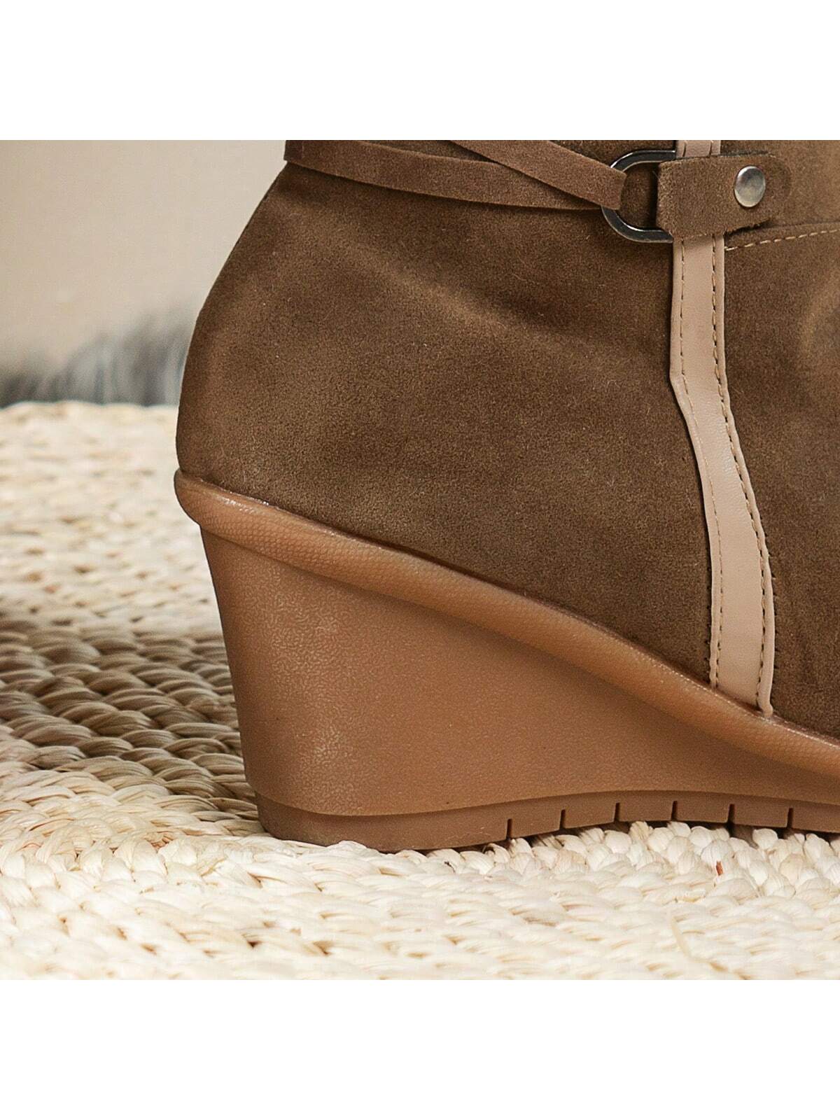 In Khaki Women Fashion Boots