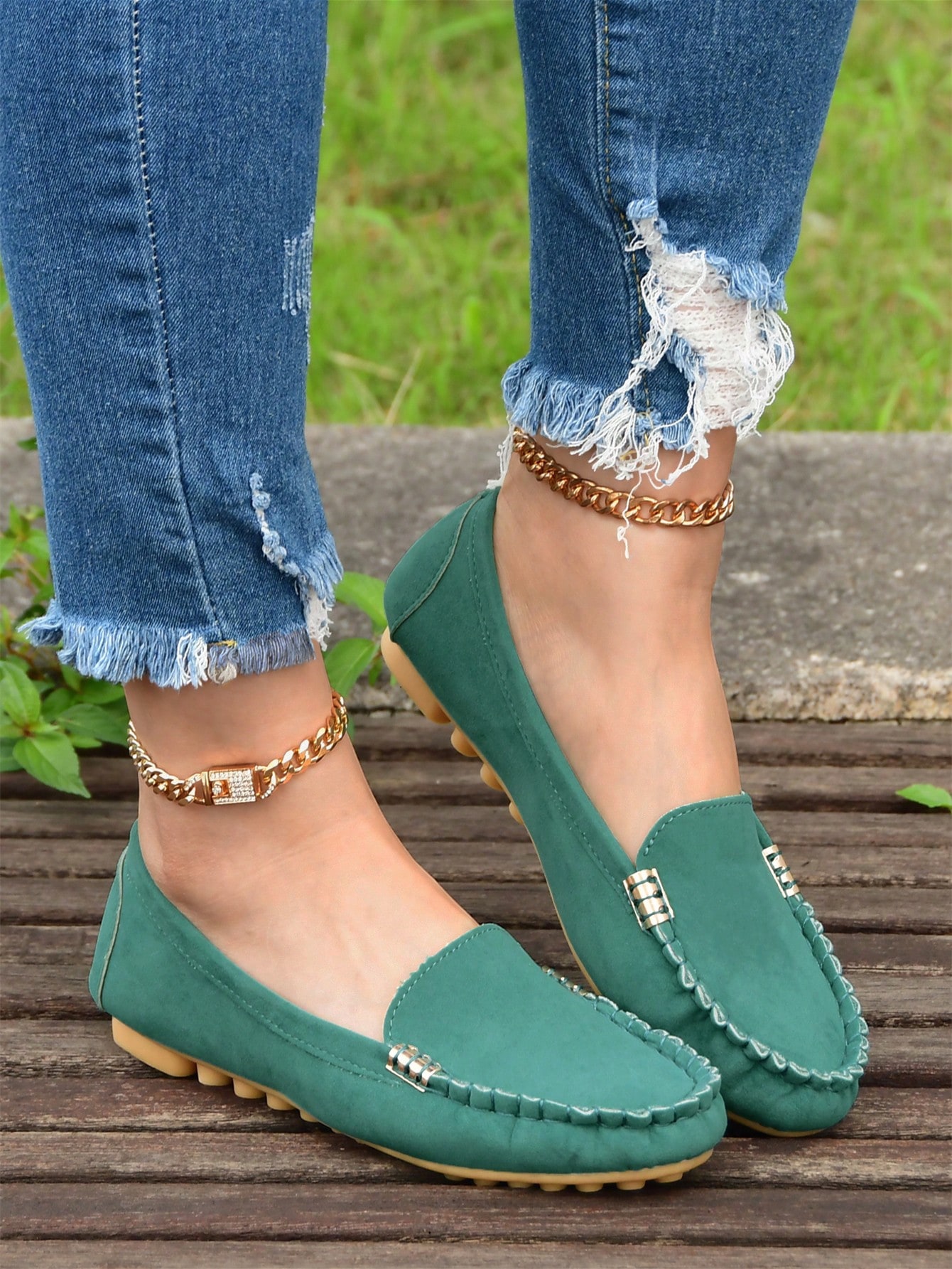 In Green Women Flats