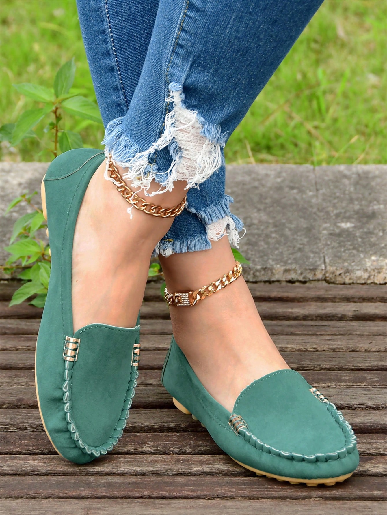 In Green Women Flats