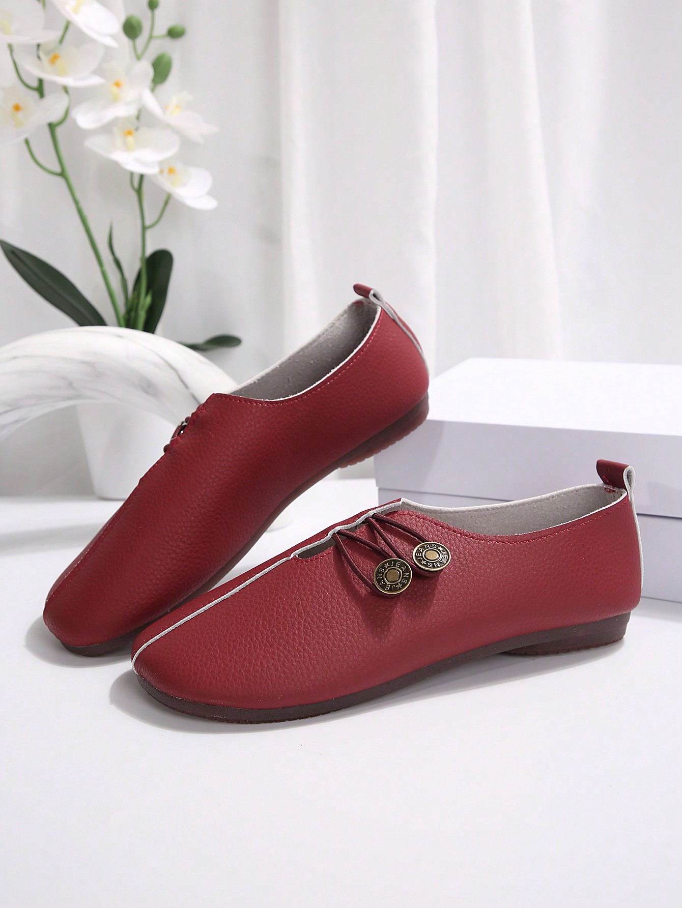 In Burgundy Women Flats