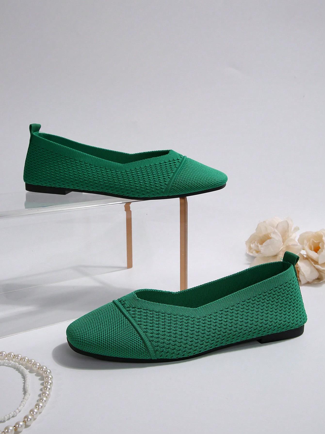 In Green Women Flats