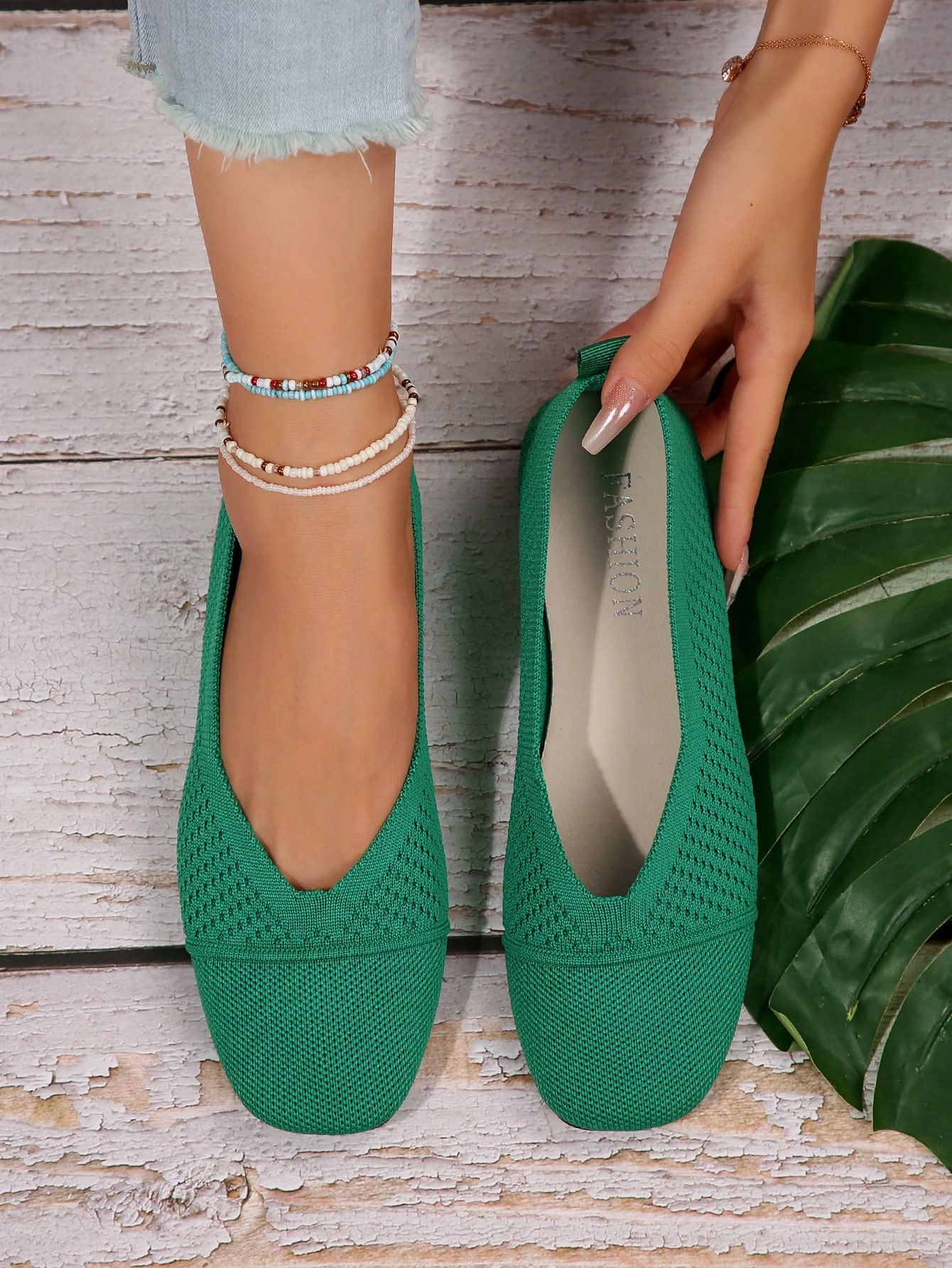 In Green Women Flats