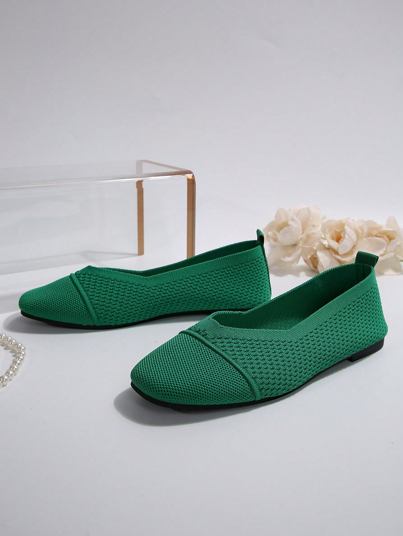 In Green Women Flats