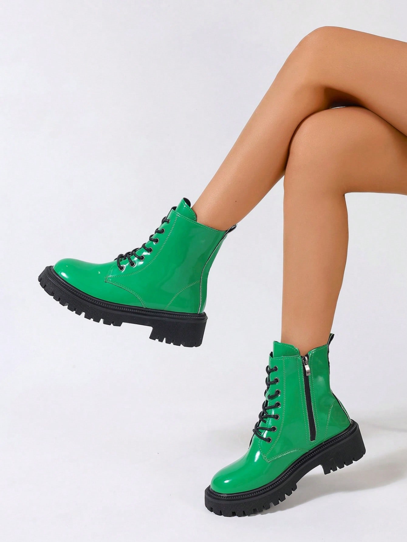 In Green Women Fashion Boots