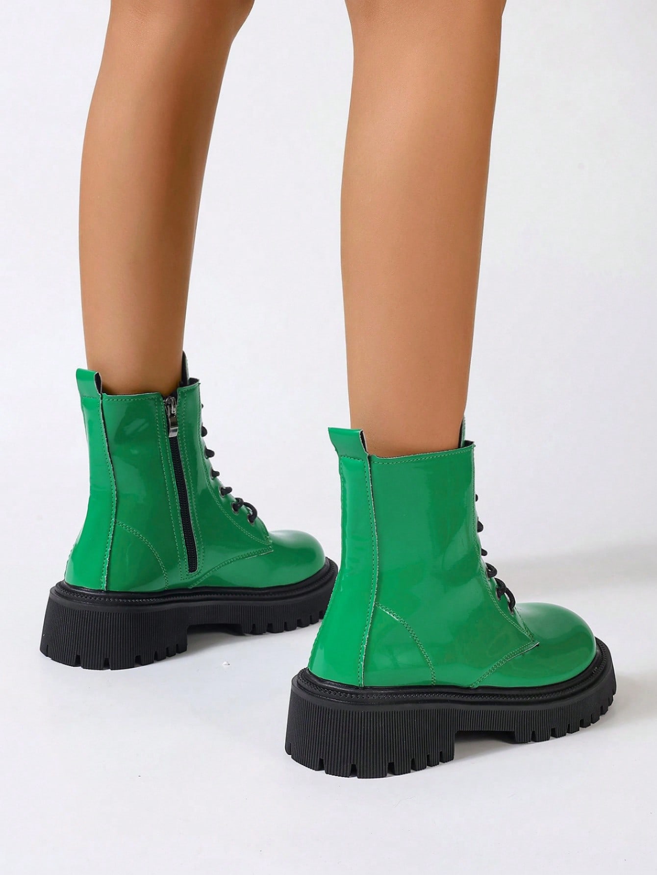 In Green Women Fashion Boots