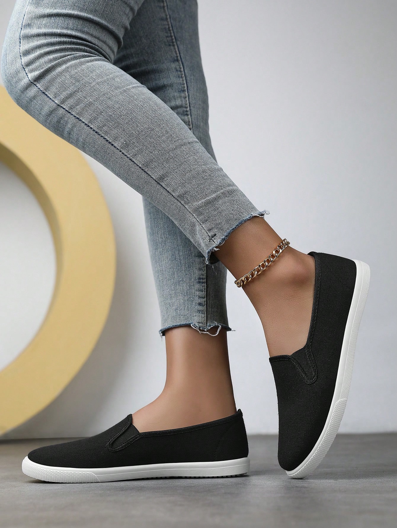 In Black and White Women Flats