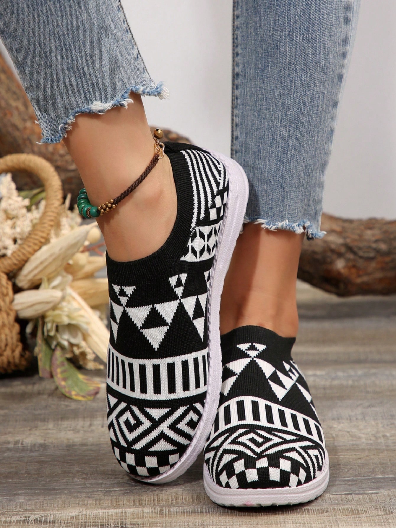 In Black and White Women Flats