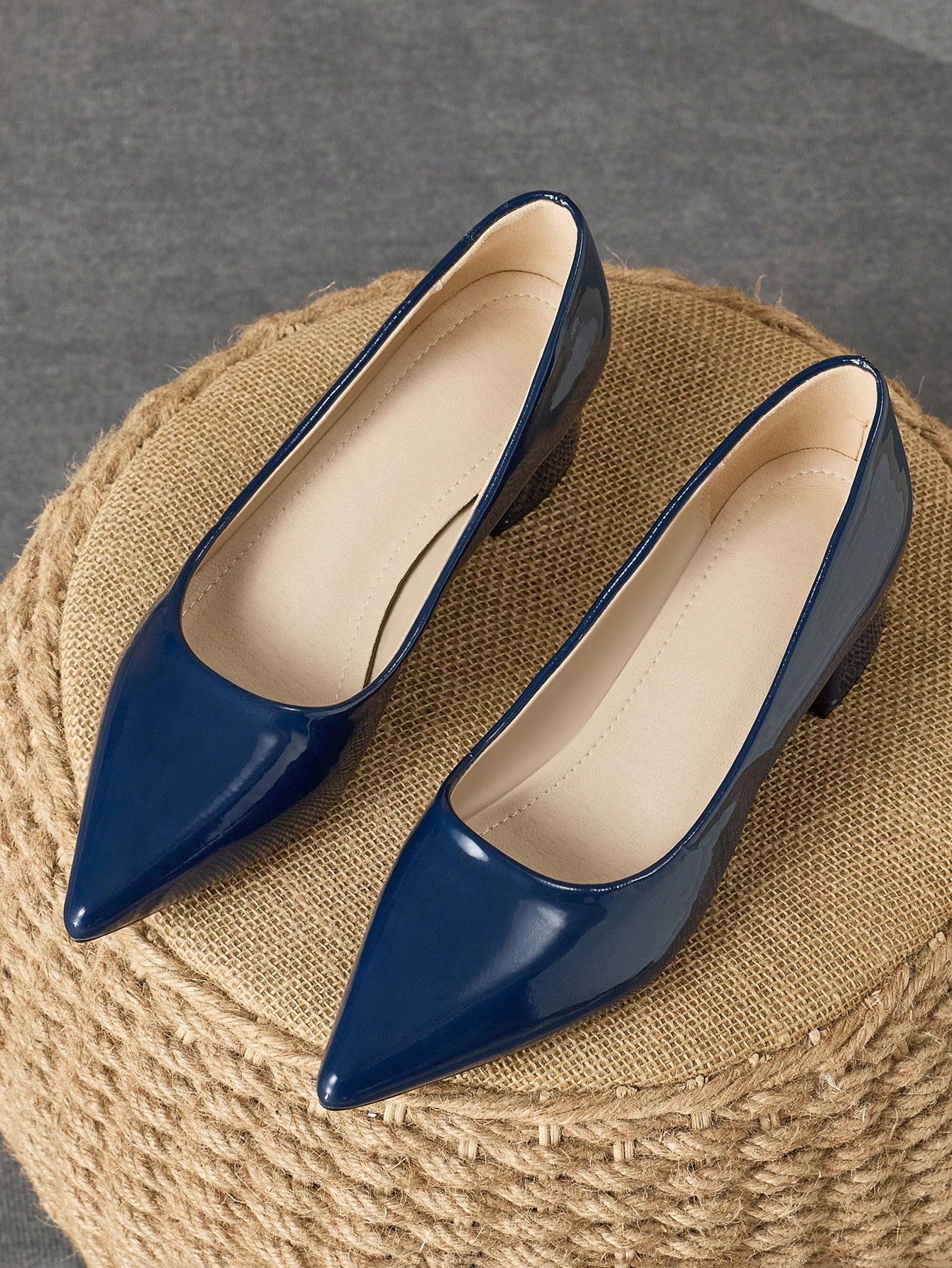 In Navy Blue Women Pumps