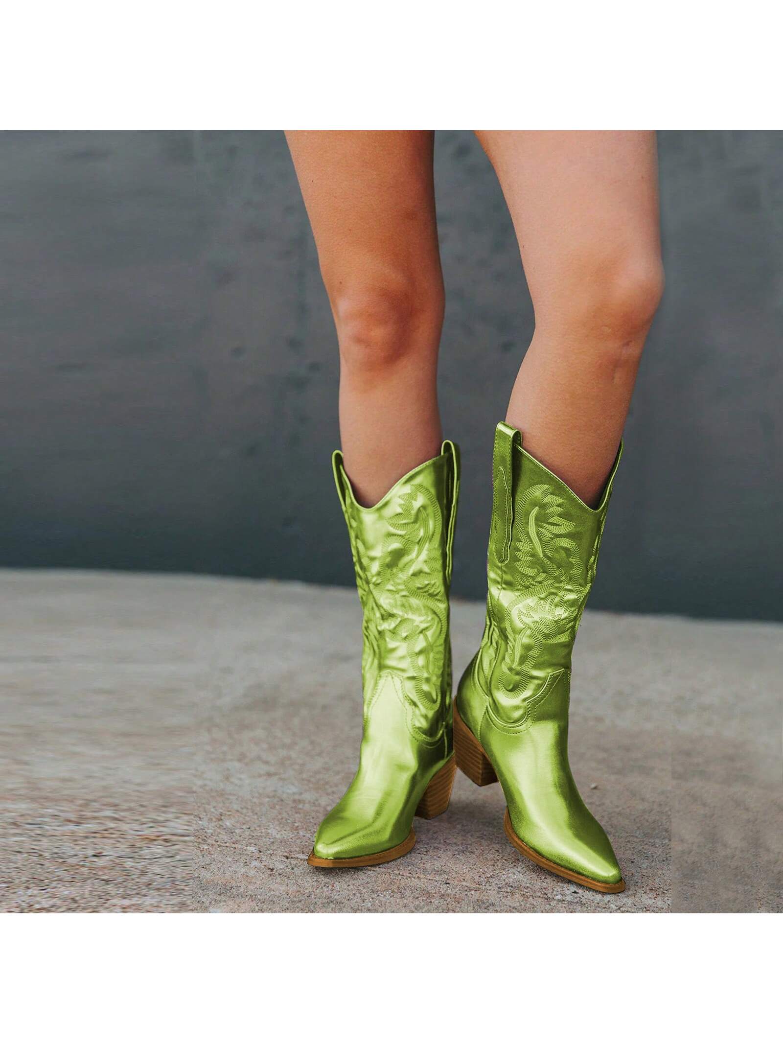 In Green Women Fashion Boots