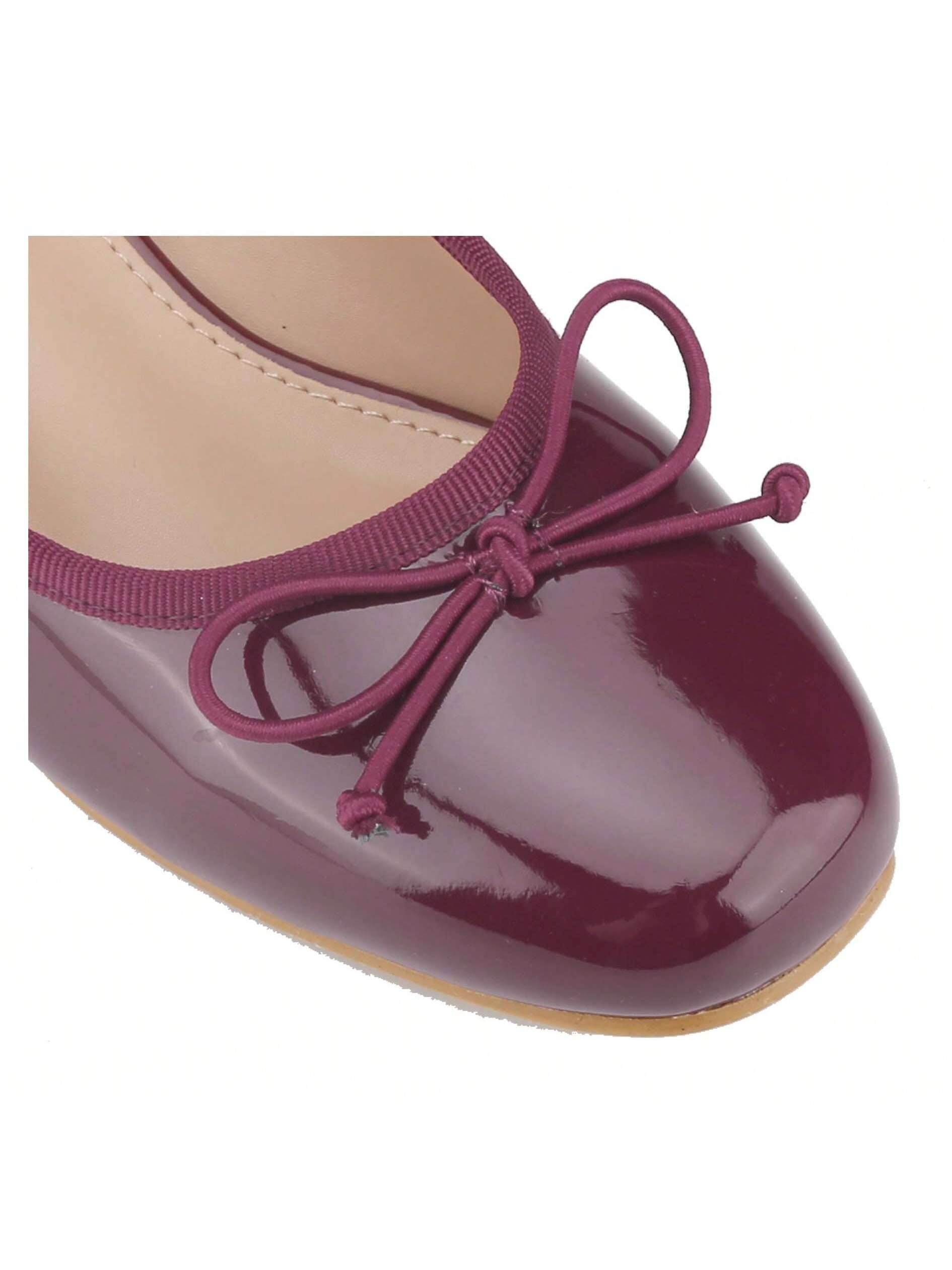 In Burgundy Women Pumps