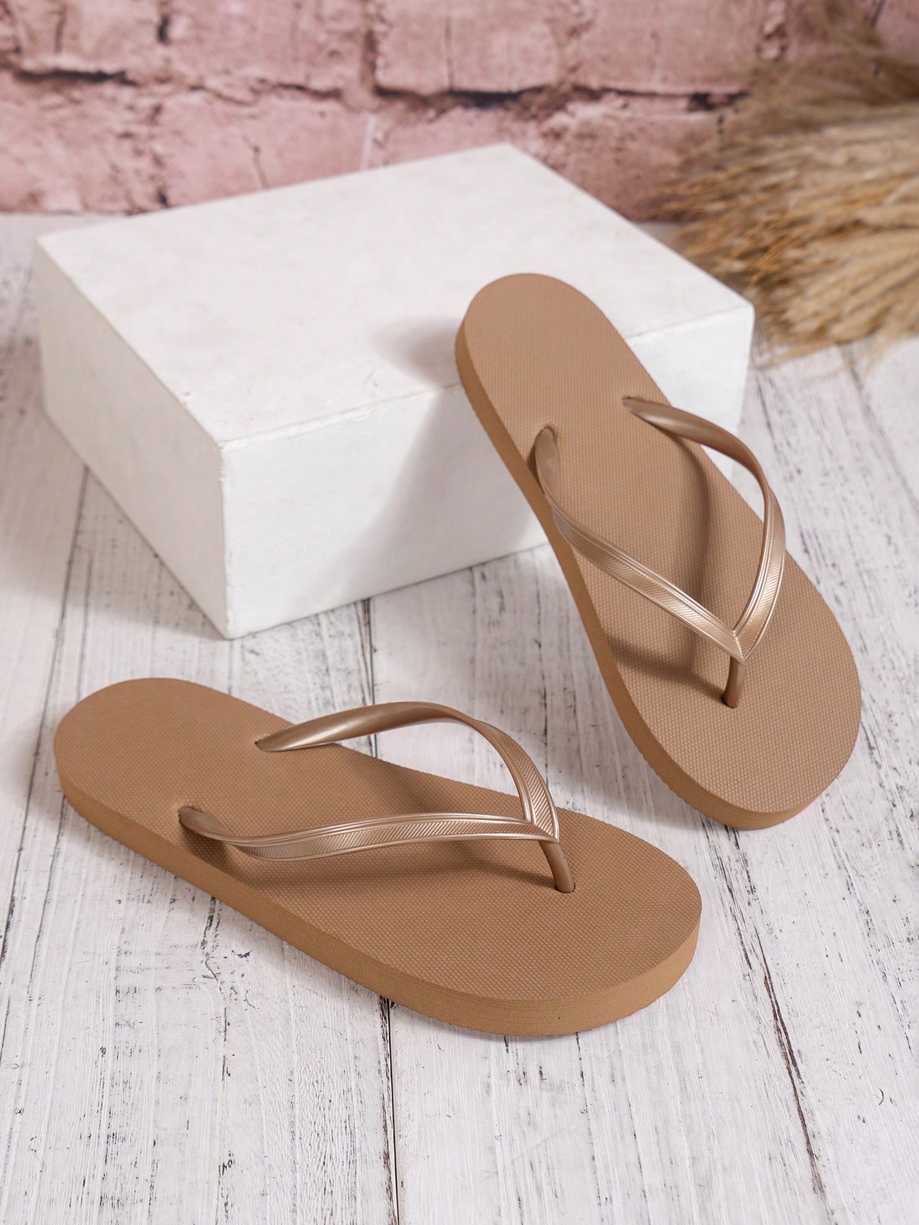 In Brown Women Flip-Flops