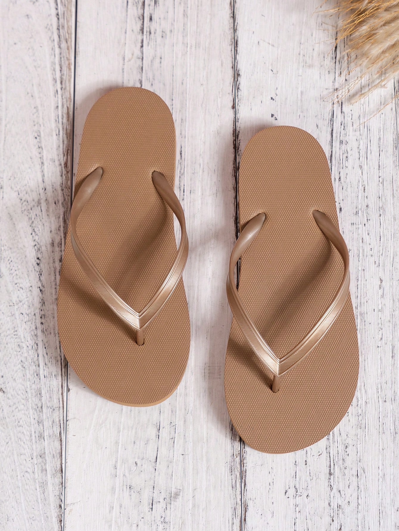 In Brown Women Flip-Flops