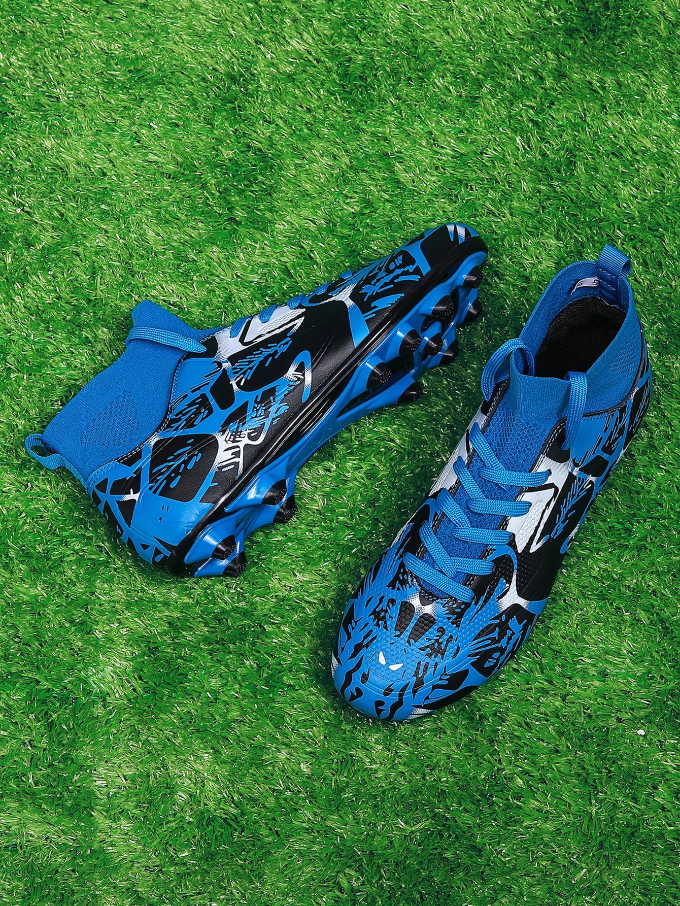 Kids Soccer Shoes