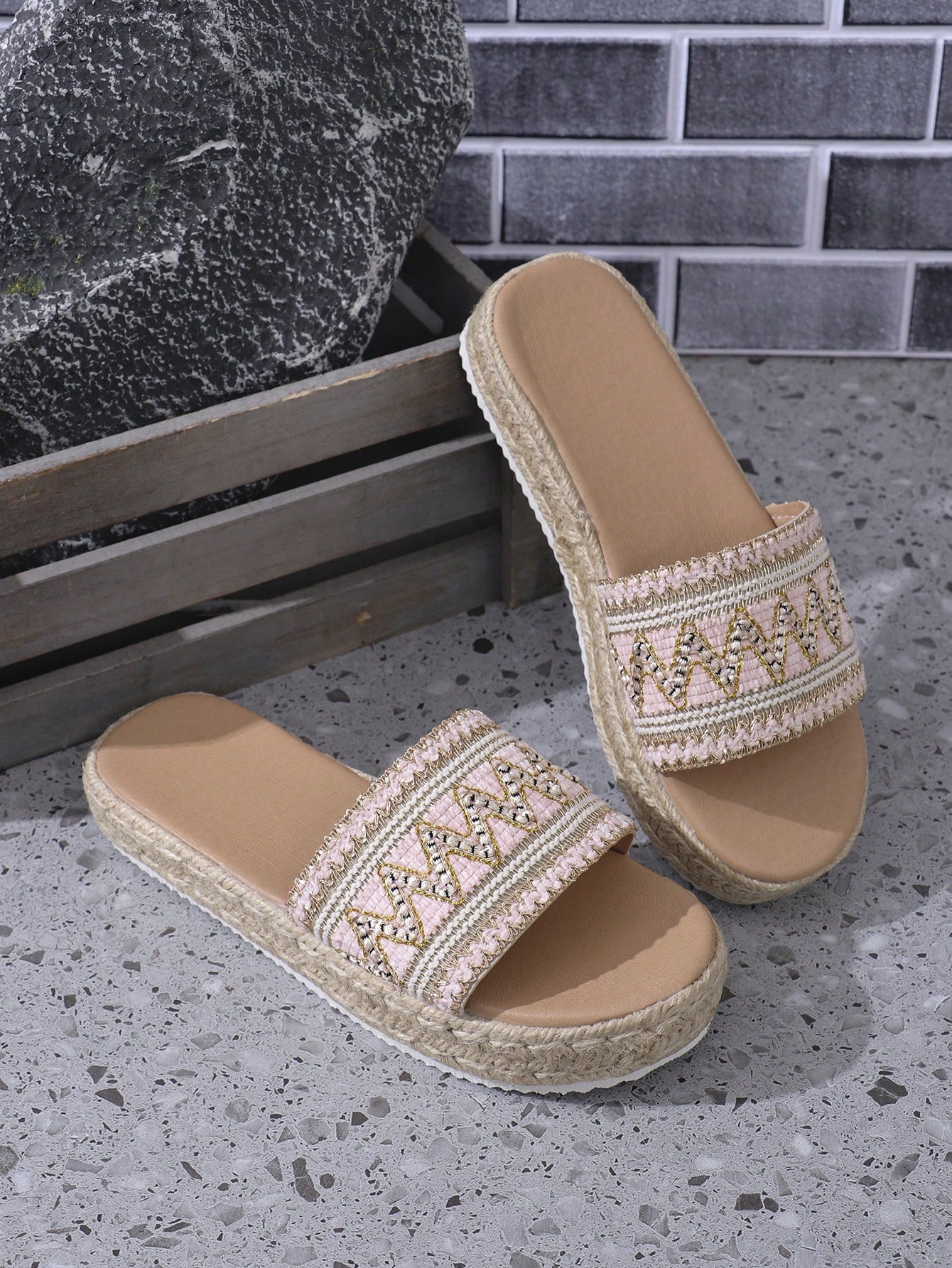 In Baby Pink Women Flat Sandals