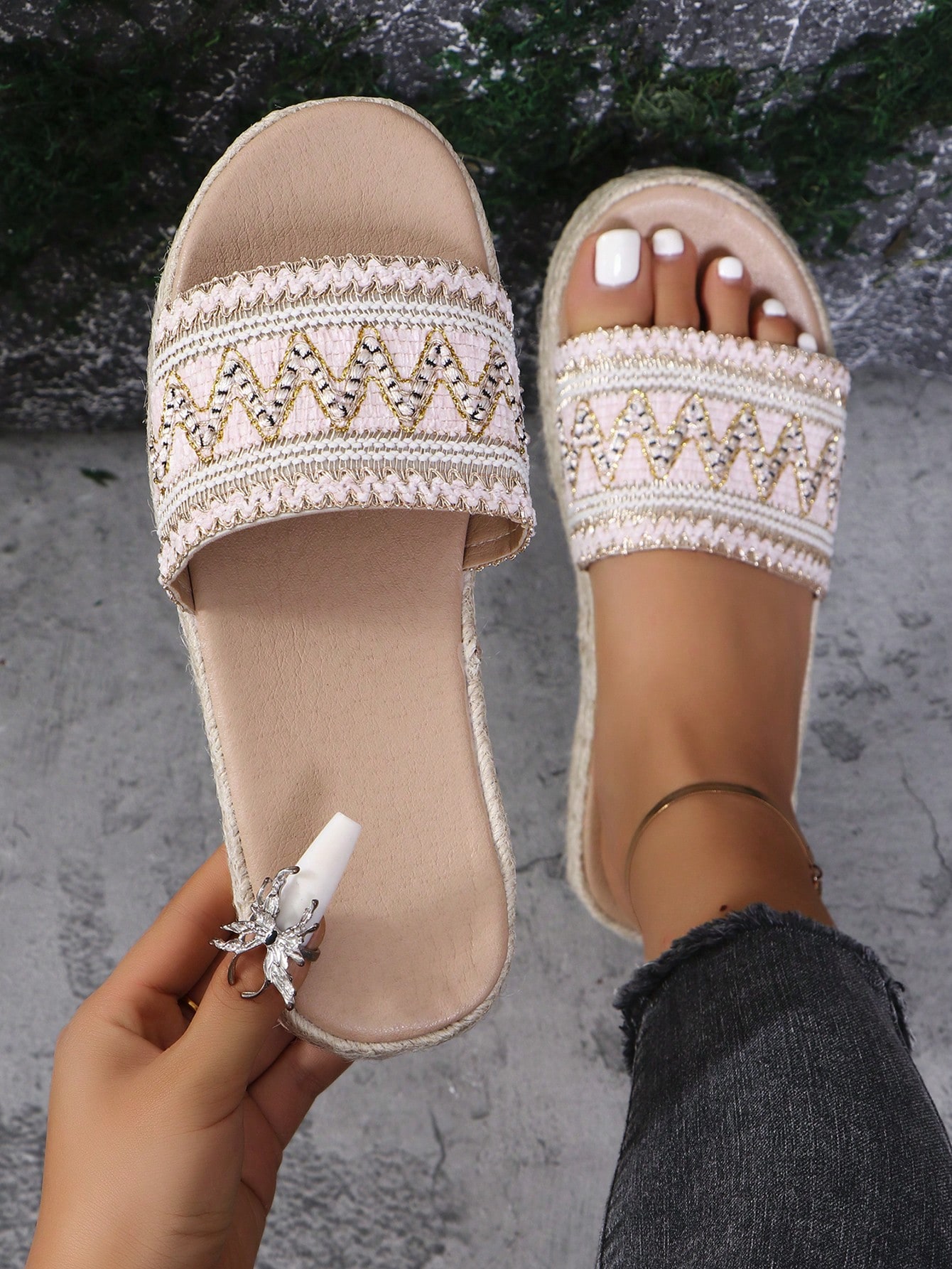 In Baby Pink Women Flat Sandals